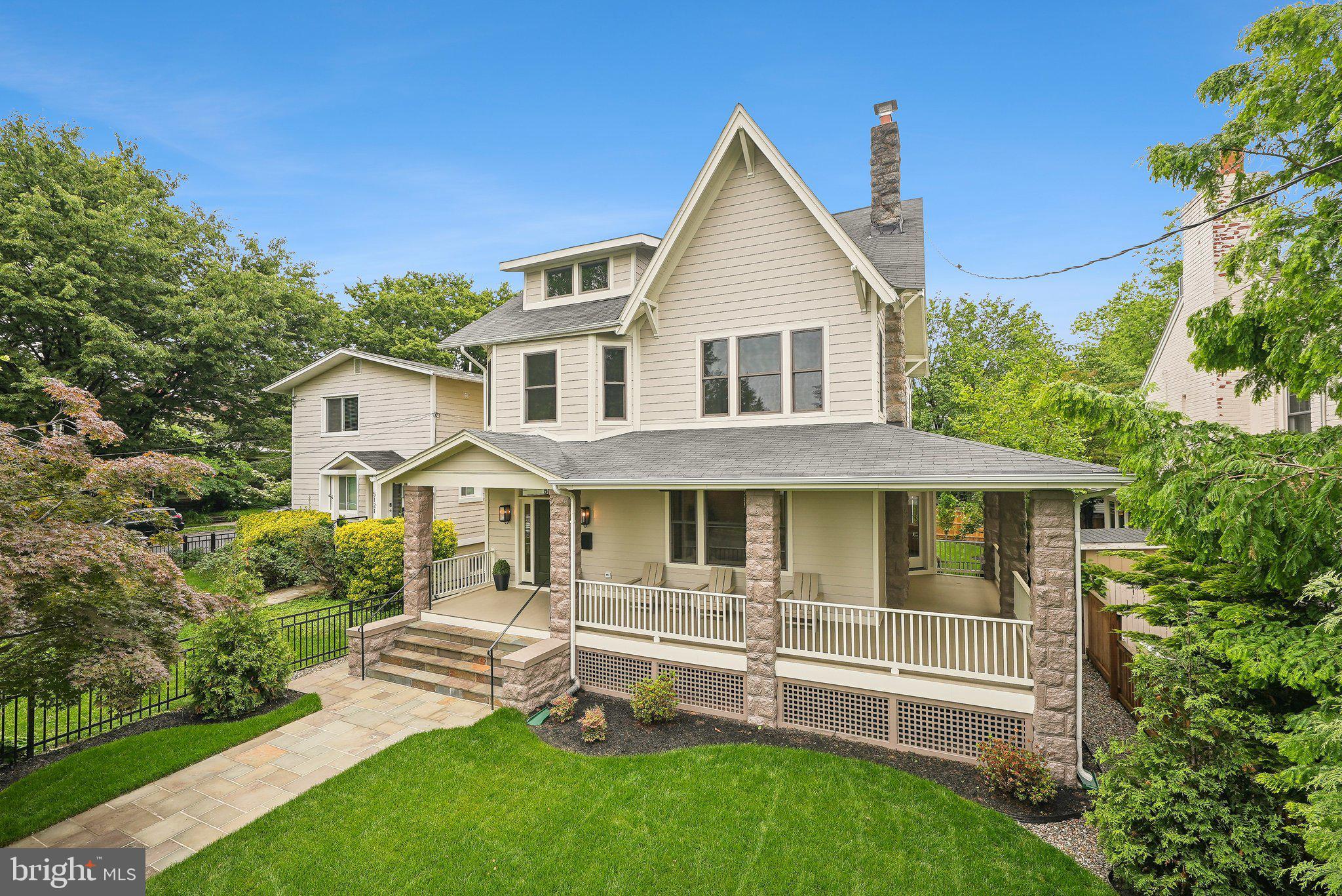 Real estate listing preview #1