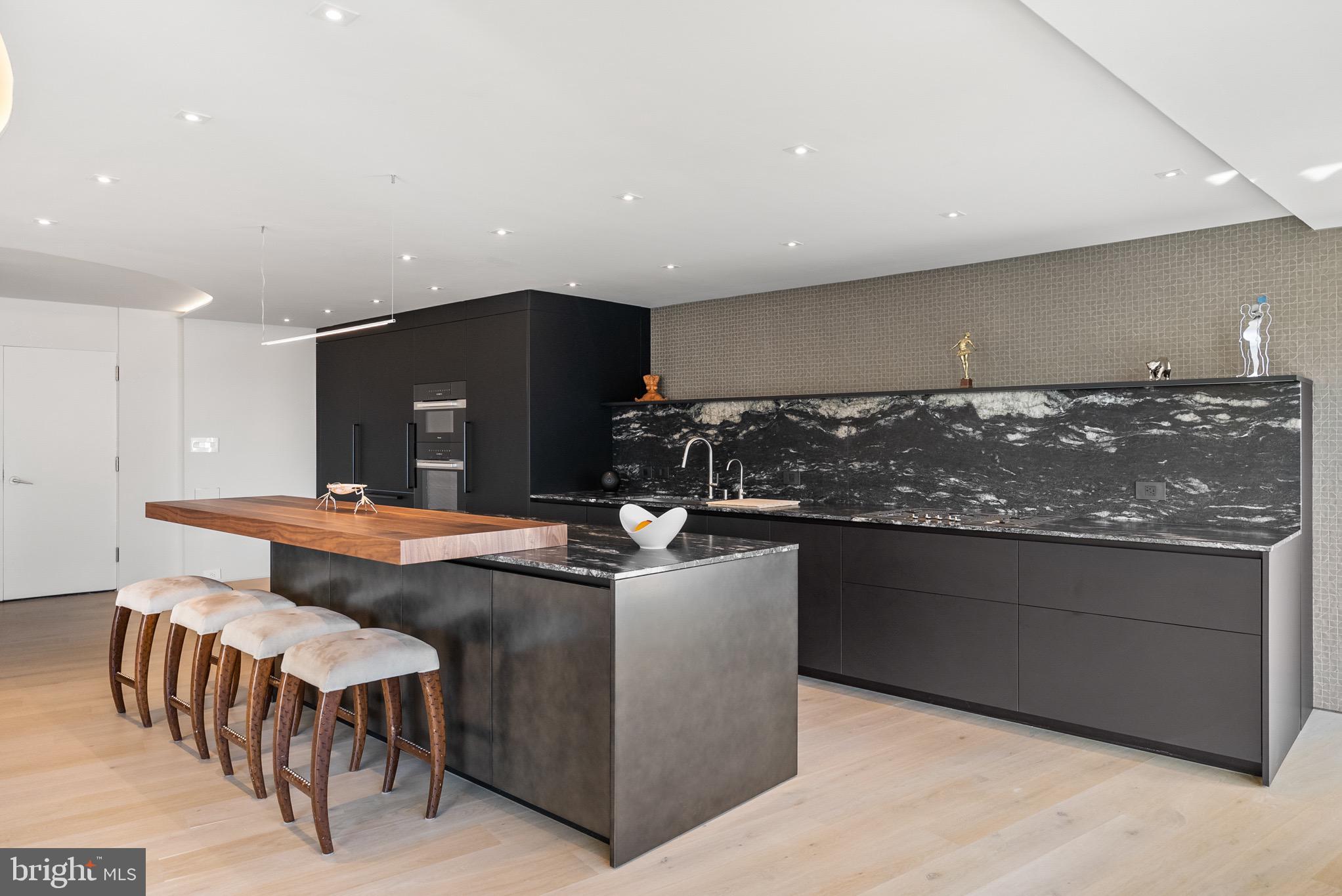 Real estate listing preview #13