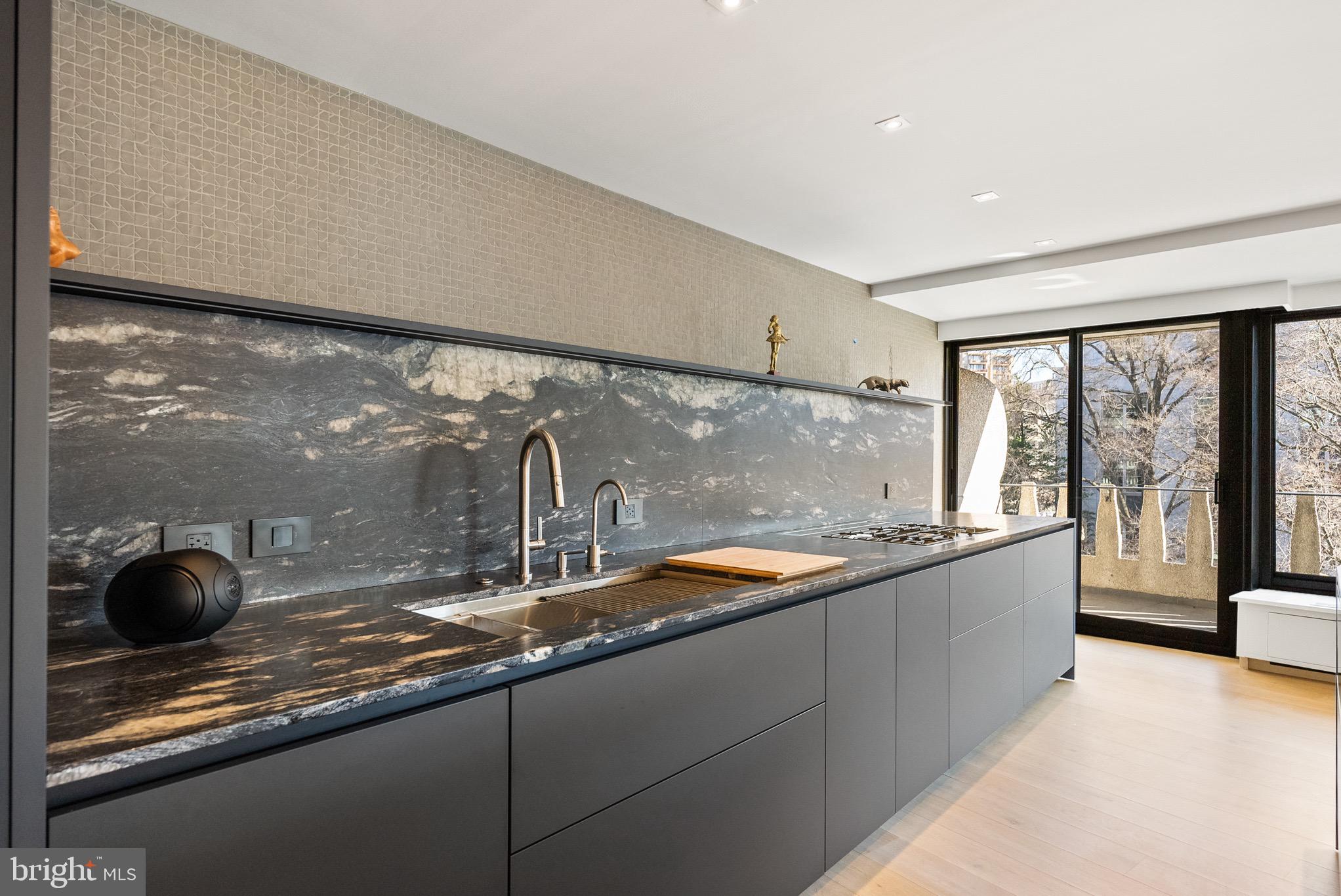 Real estate listing preview #18