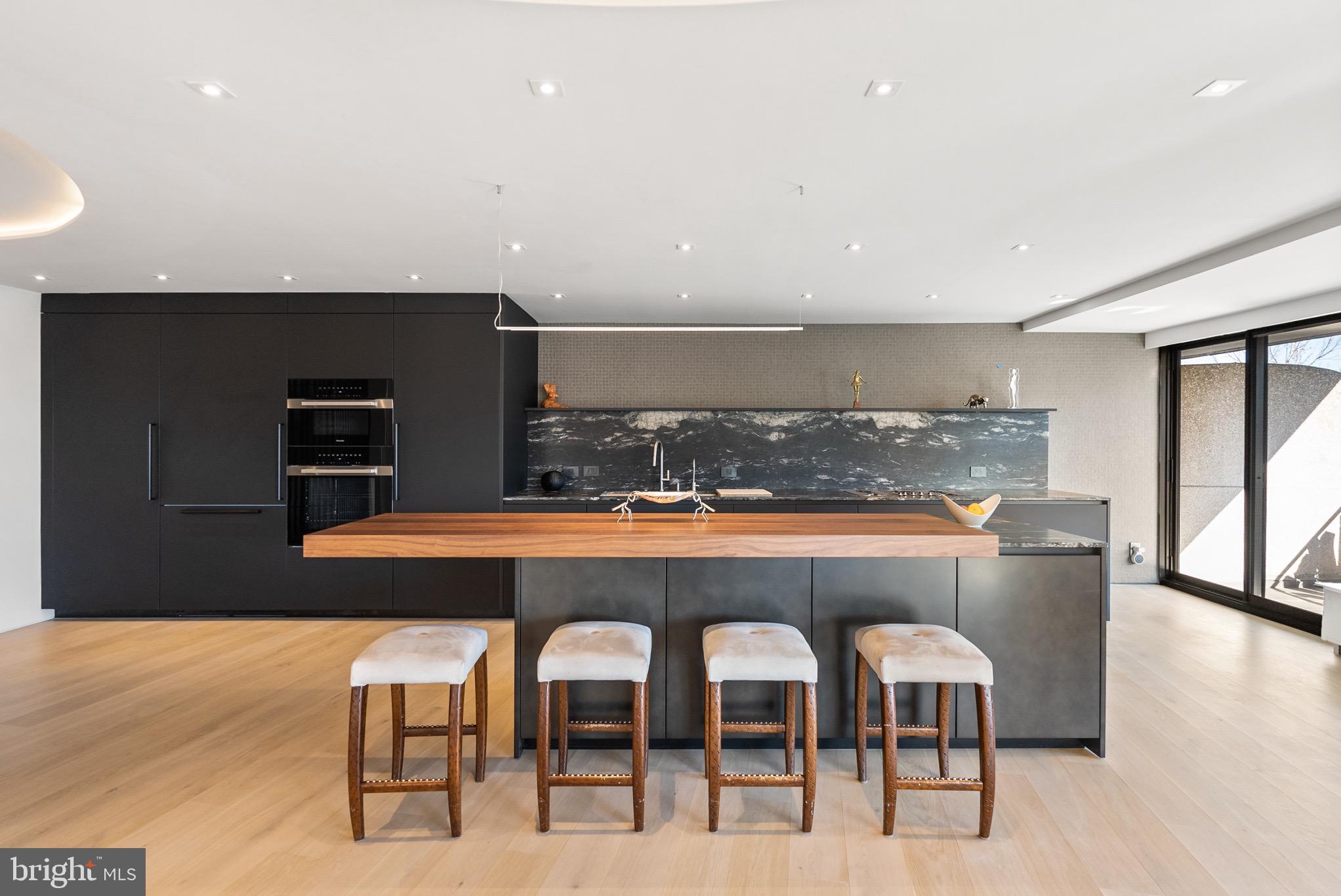 Real estate listing preview #4