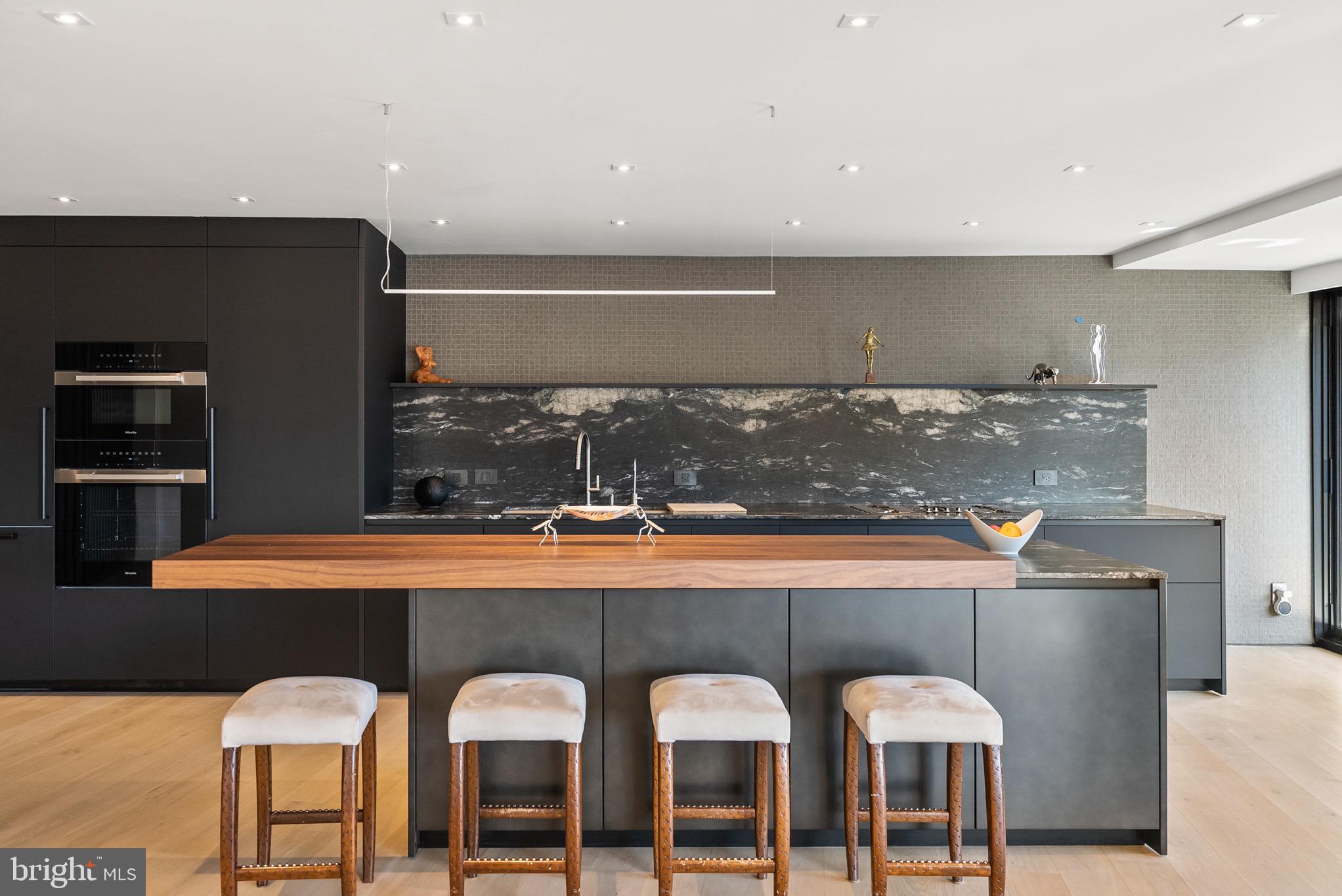 Real estate listing preview #10