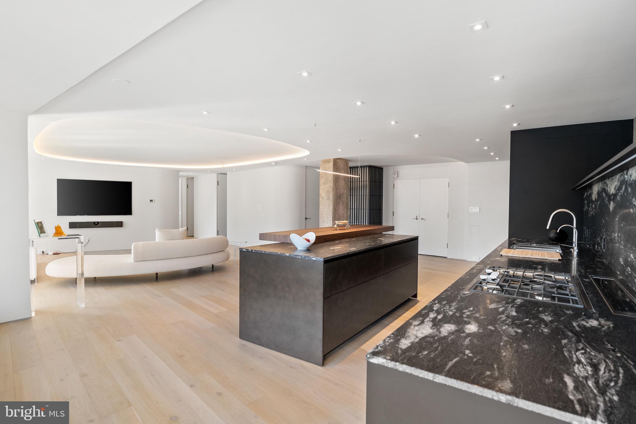 Real estate listing preview #16