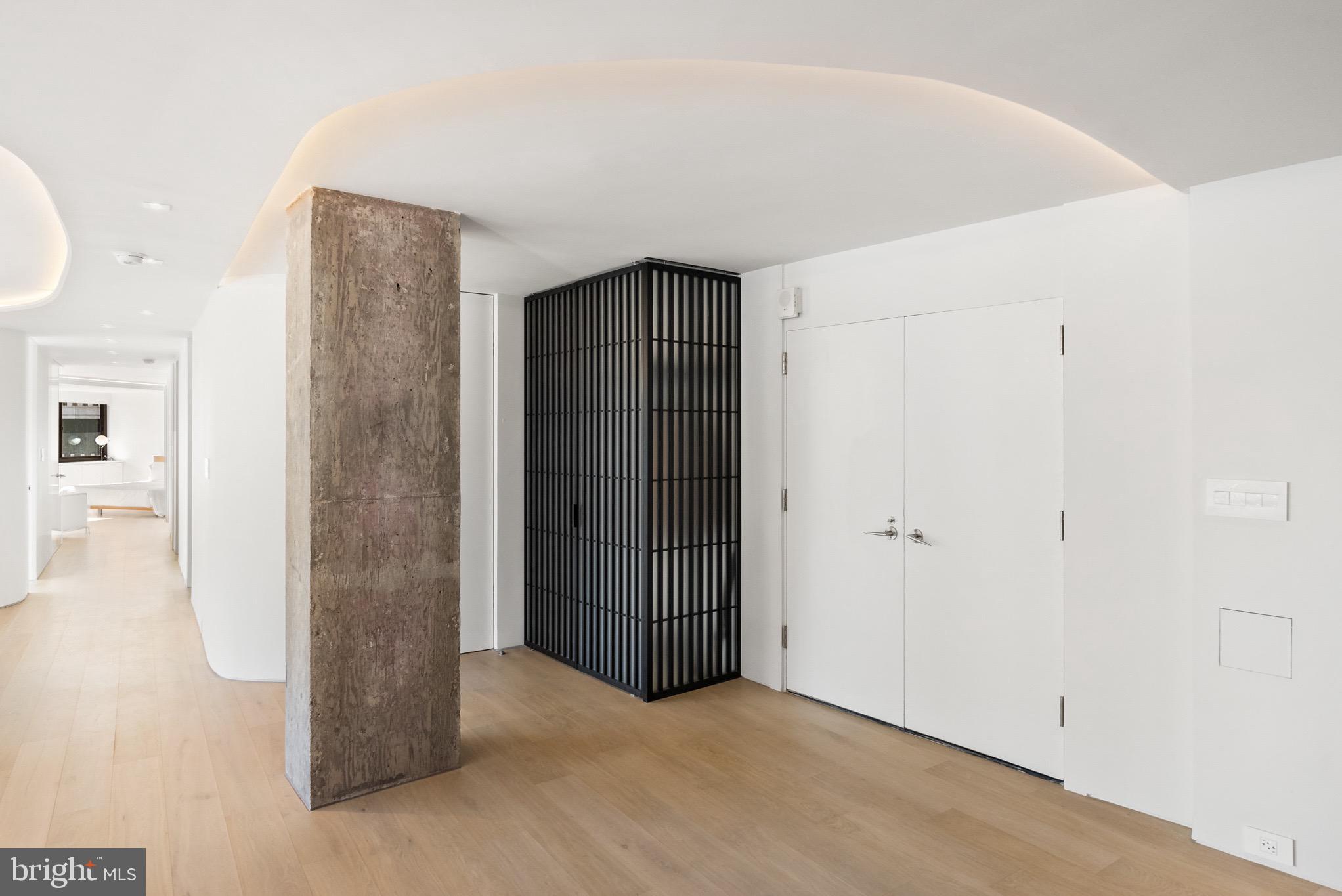 Real estate listing preview #8