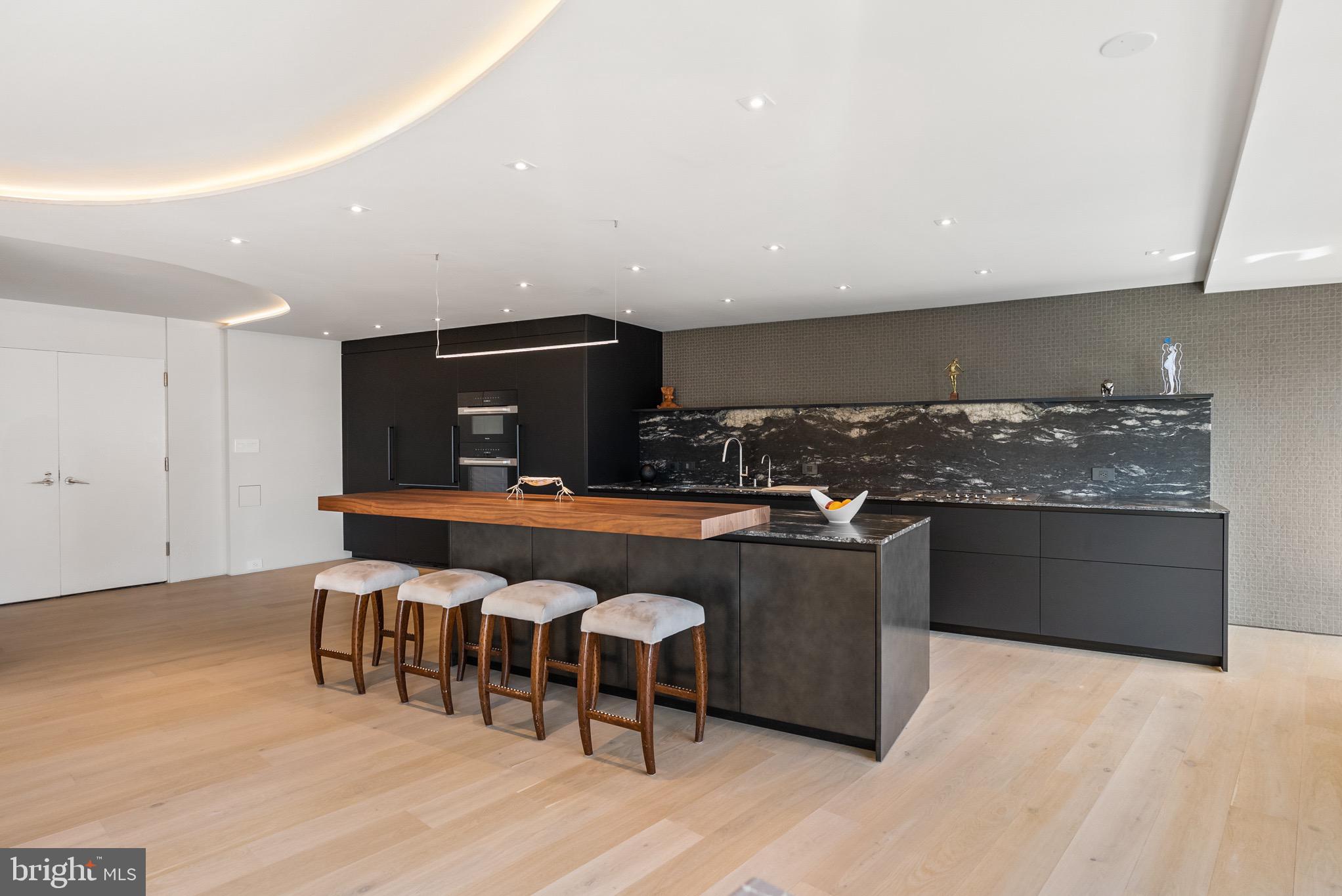 Real estate listing preview #11