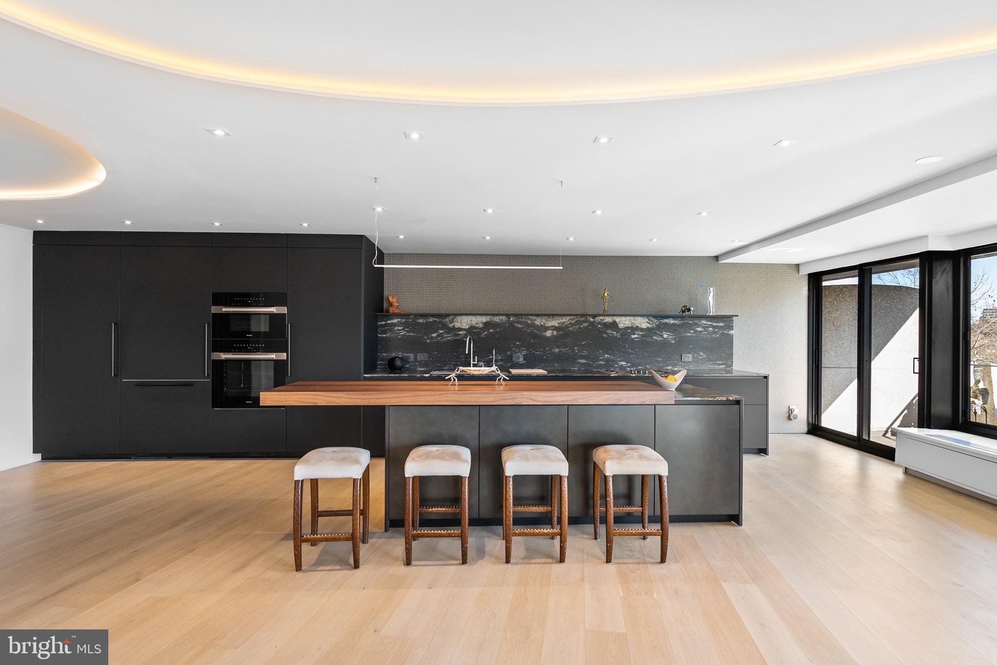 Real estate listing preview #12