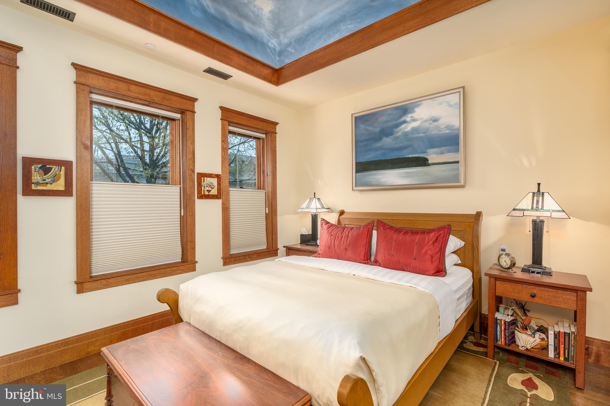 Real estate listing preview #6