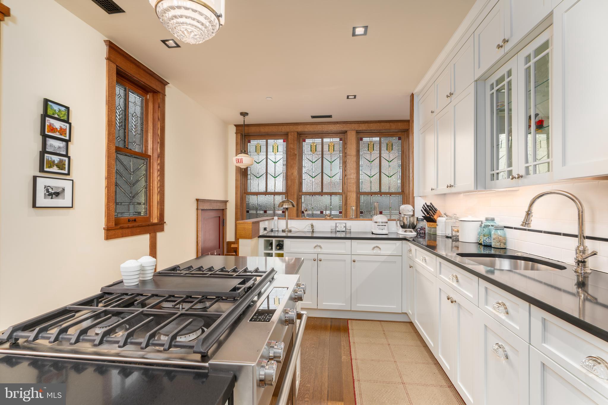 Real estate listing preview #4