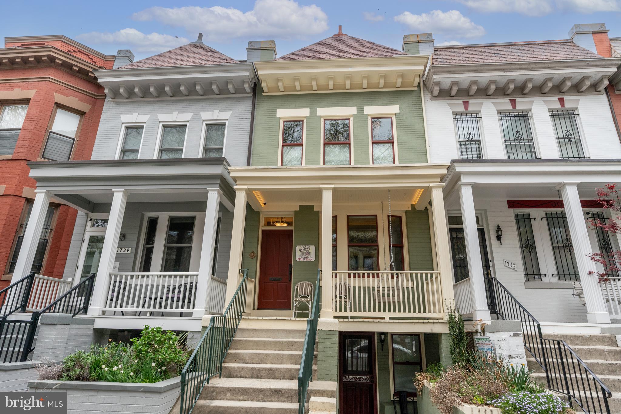 Real estate listing preview #1