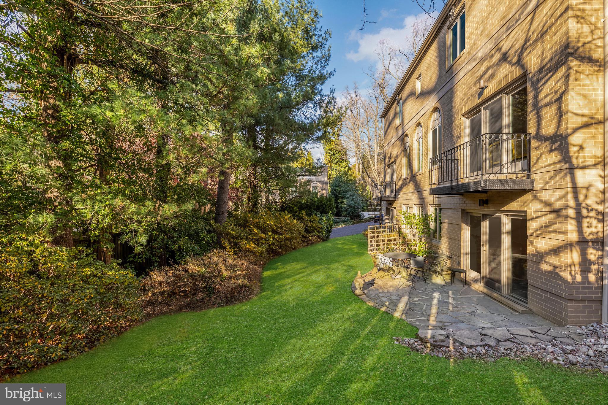 Real estate listing preview #17