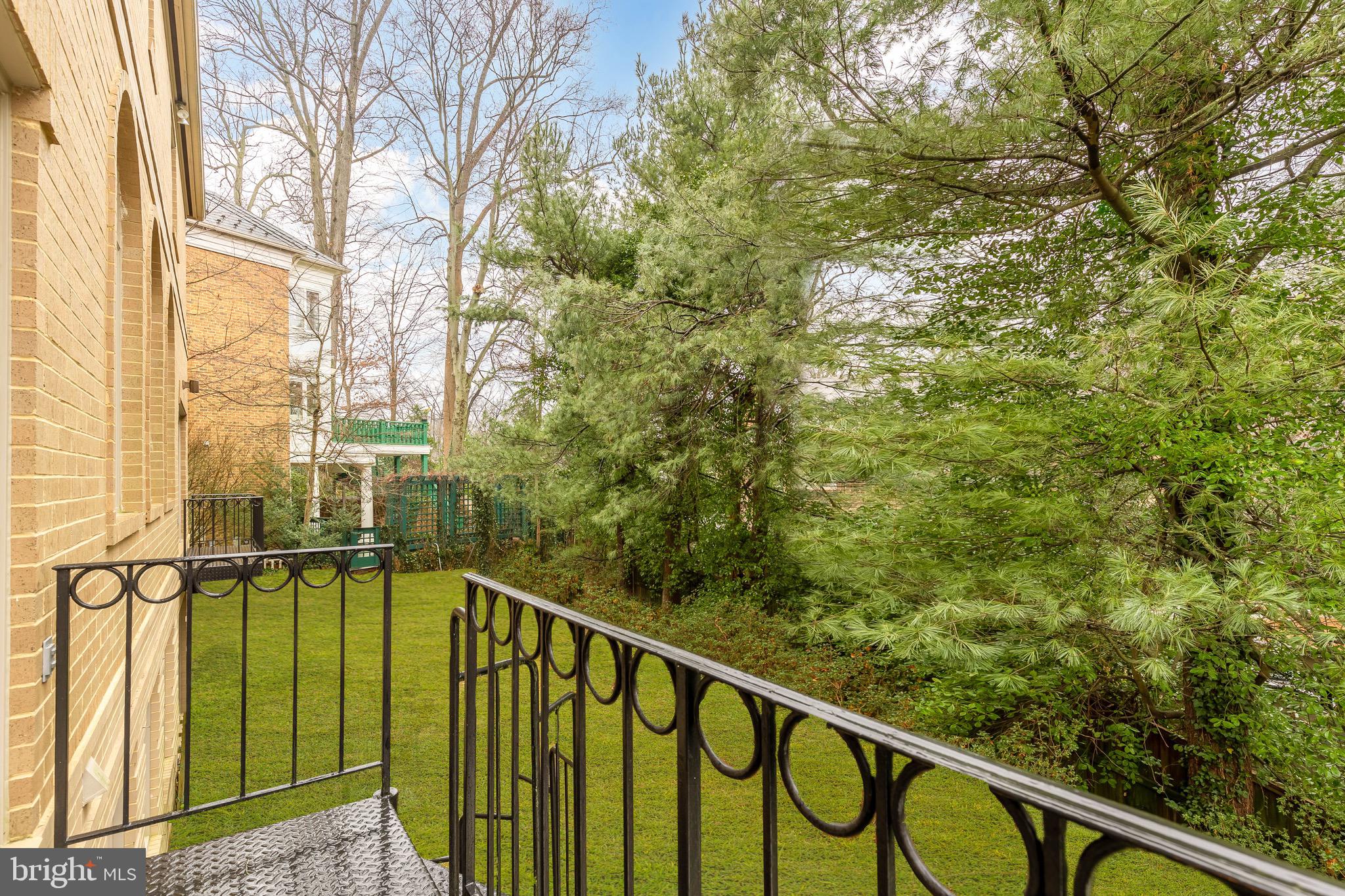 Real estate listing preview #18