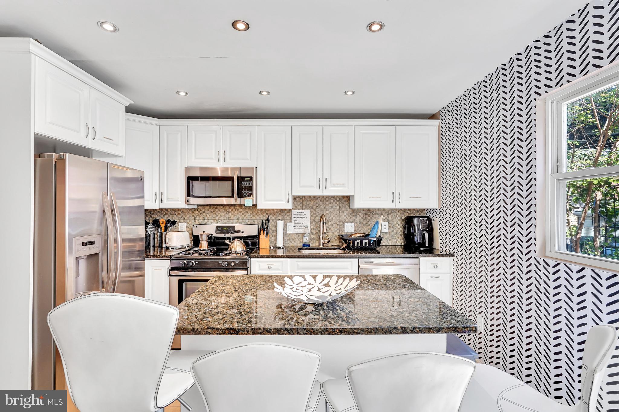 Real estate listing preview #18