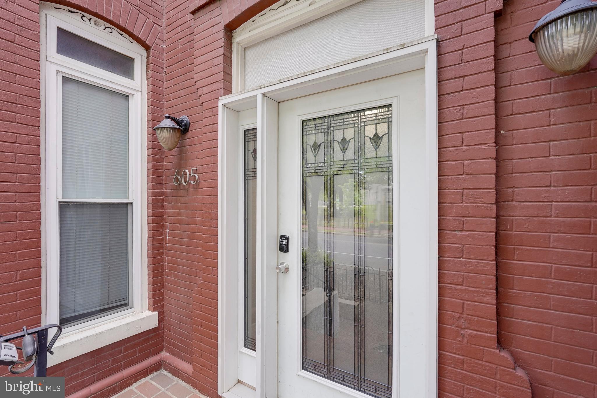 Real estate listing preview #4