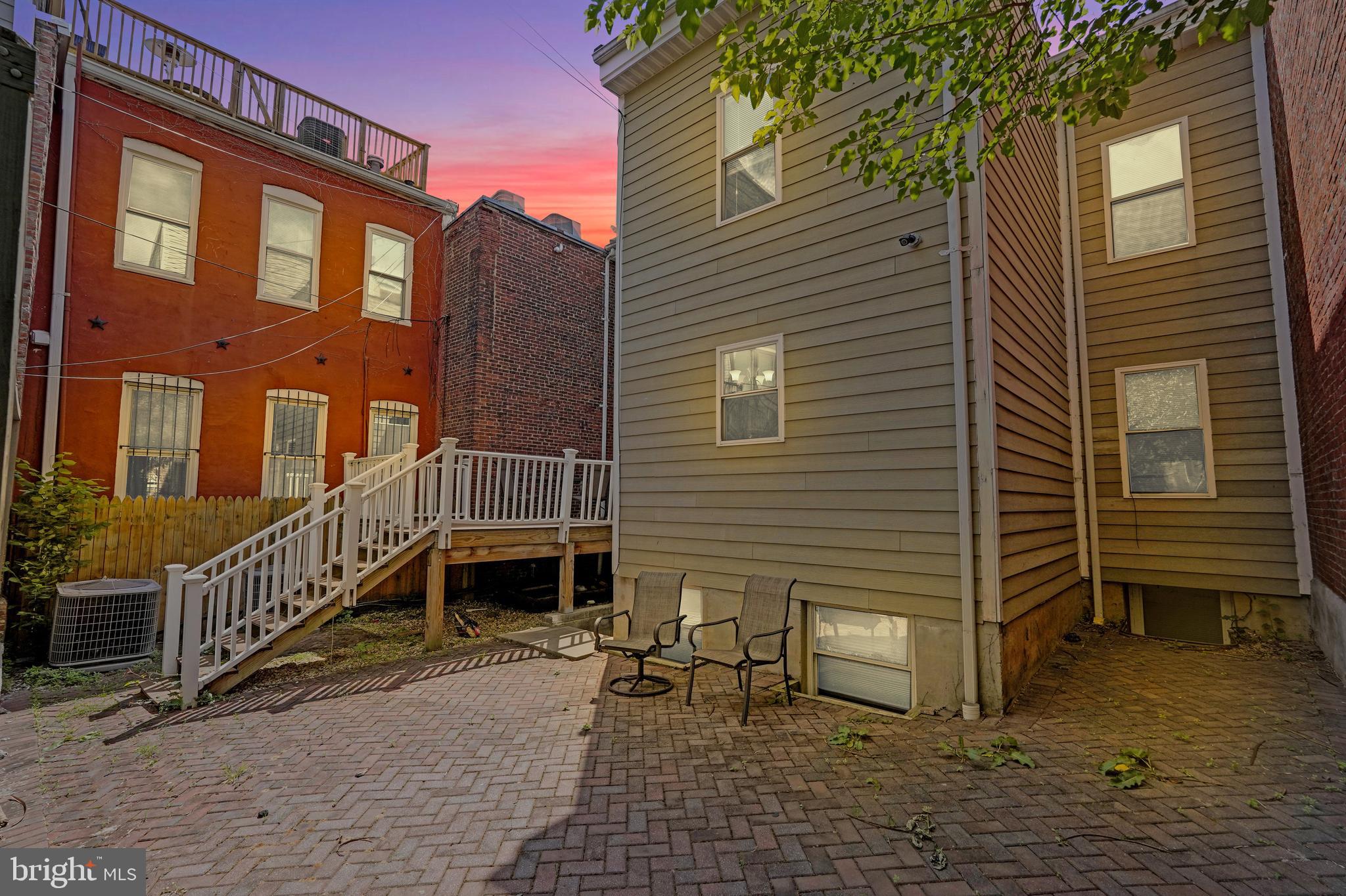 Real estate listing preview #129