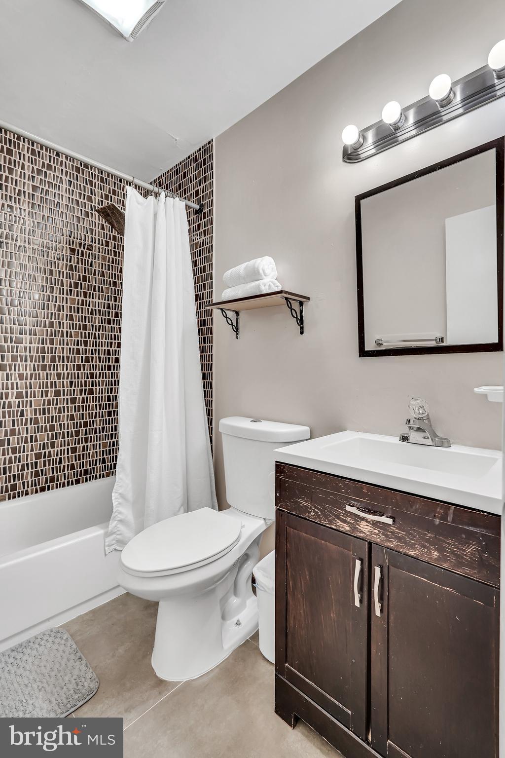 Real estate listing preview #64