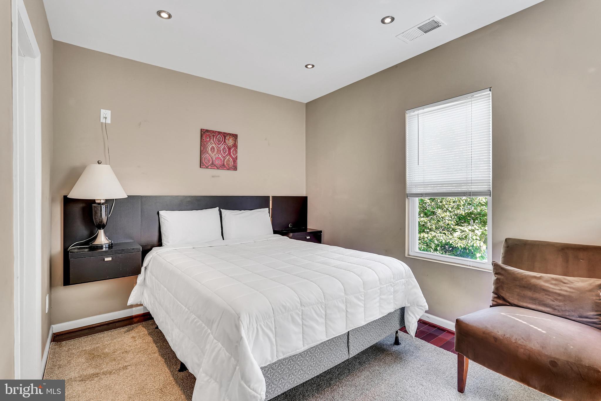 Real estate listing preview #102