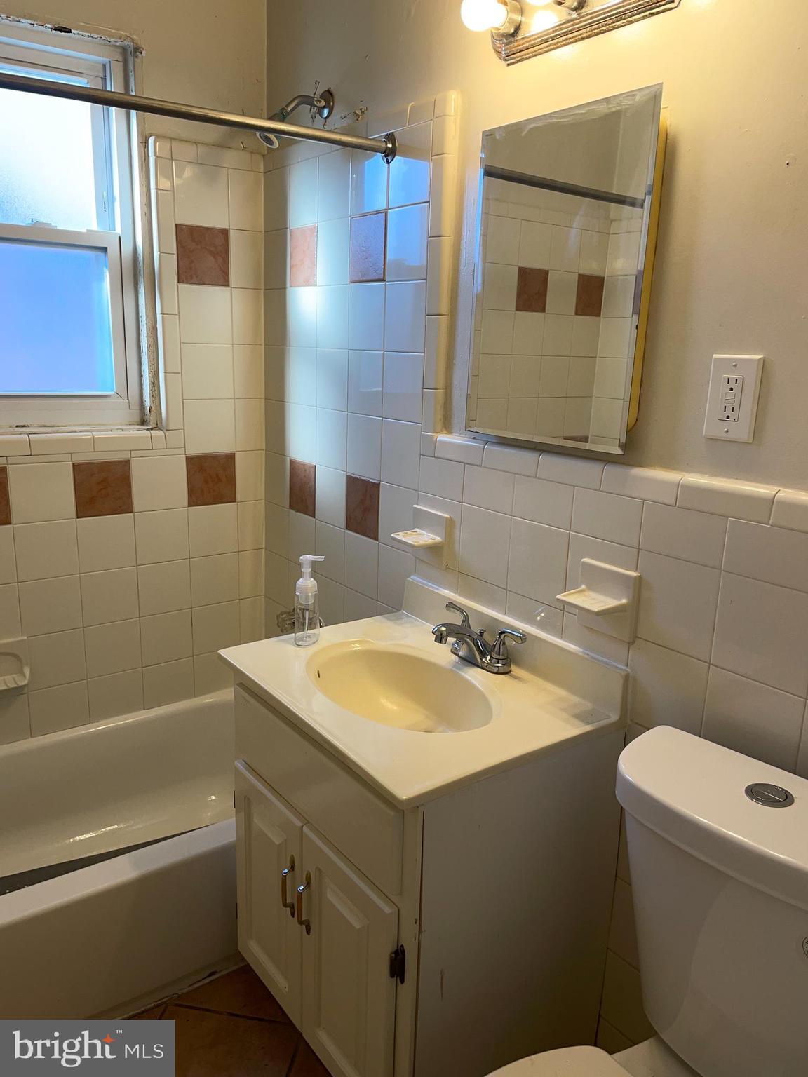 Real estate listing preview #4