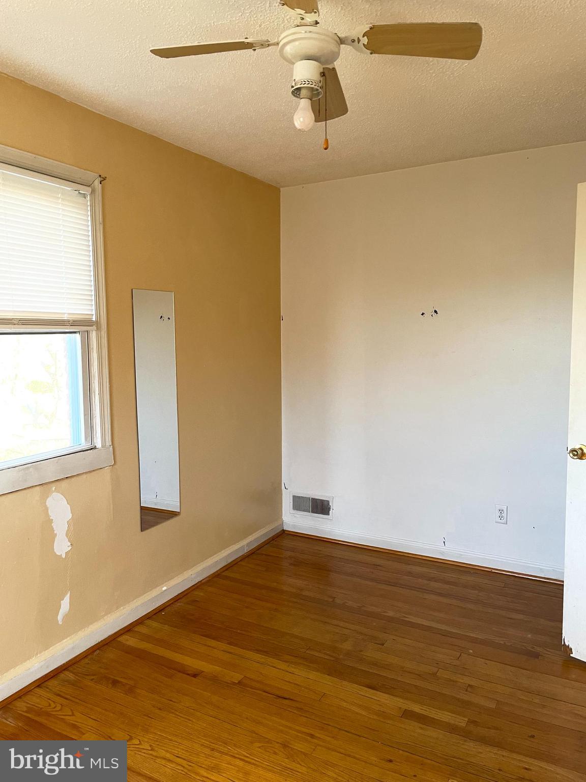 Real estate listing preview #5