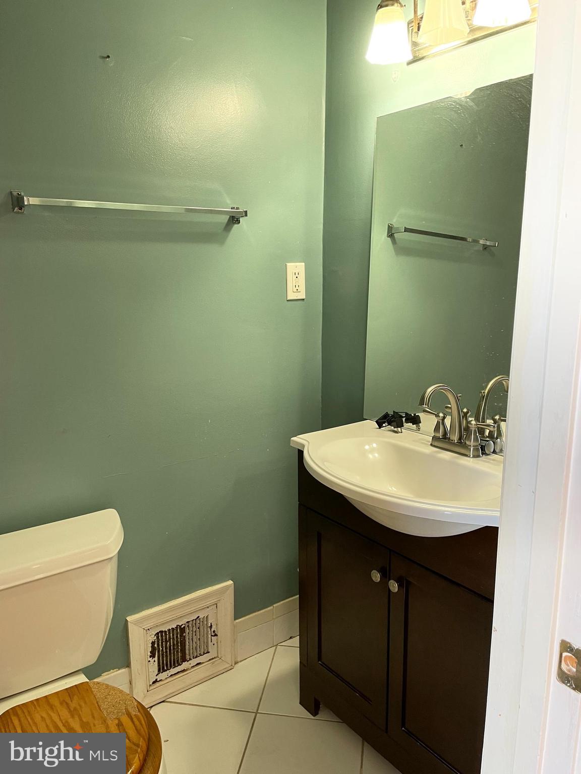 Real estate listing preview #6