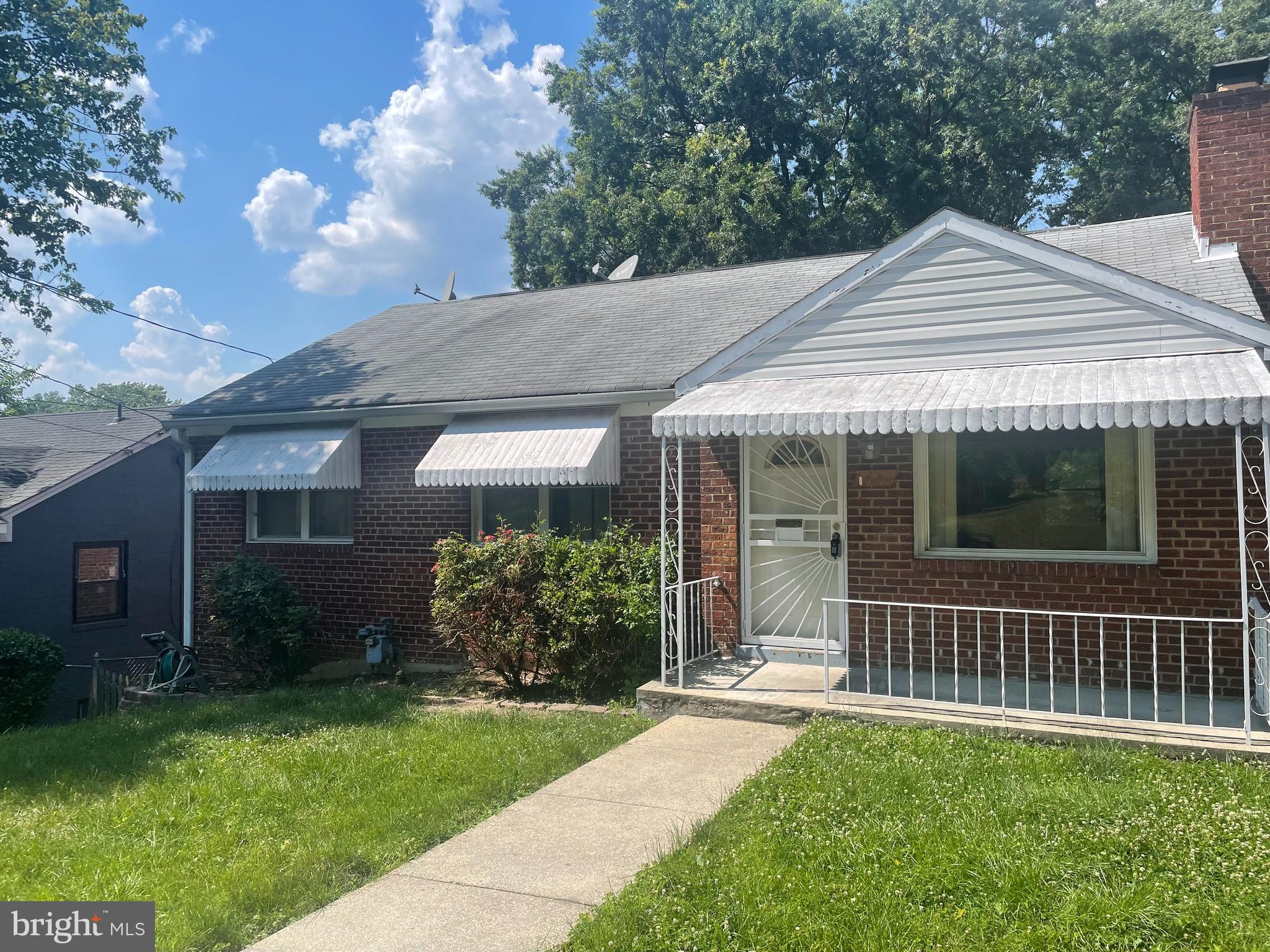 Real estate listing preview #1