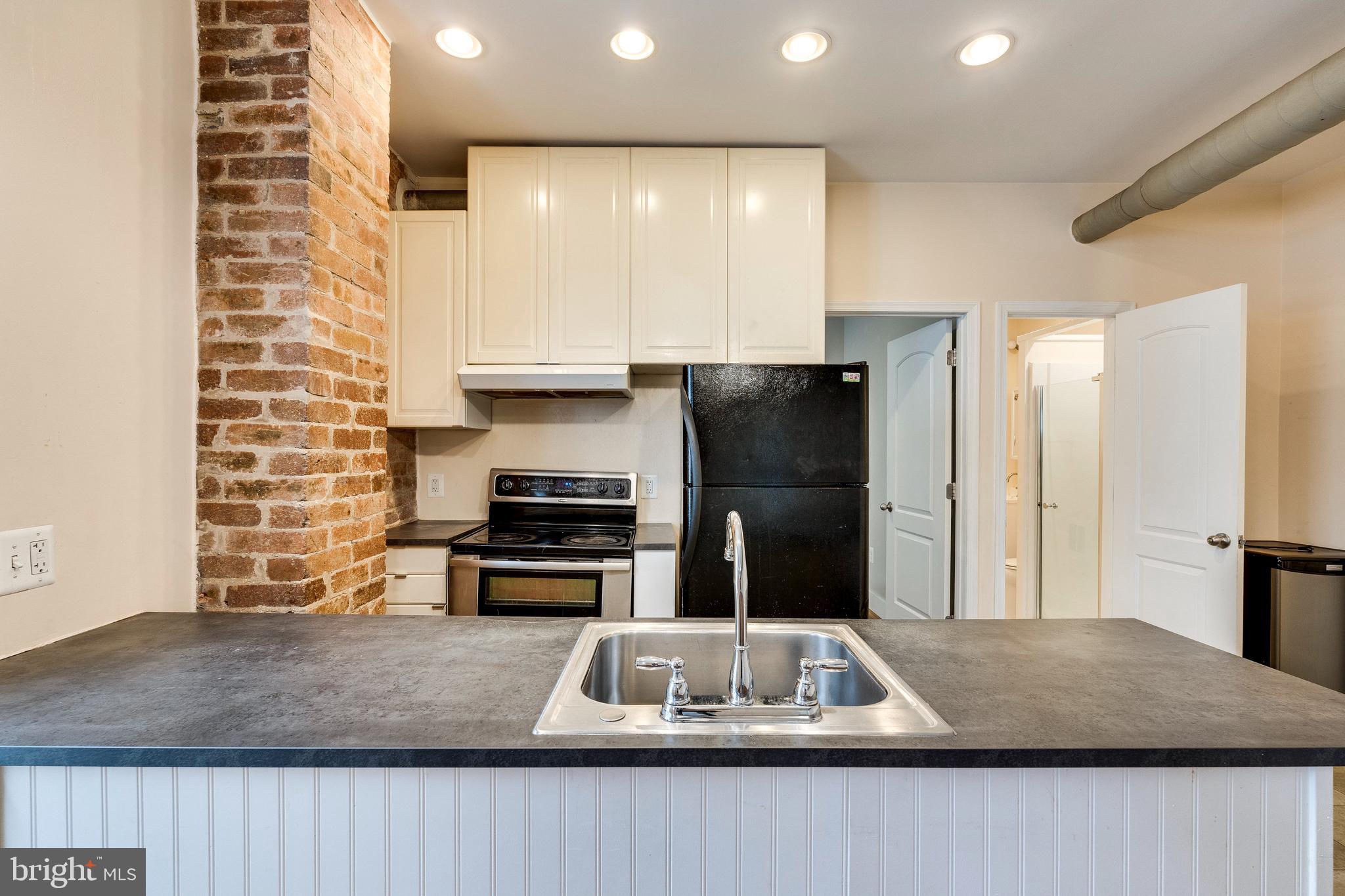 Real estate listing preview #11