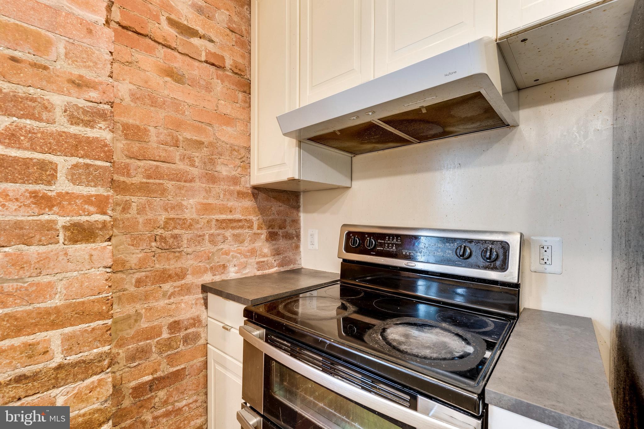 Real estate listing preview #17