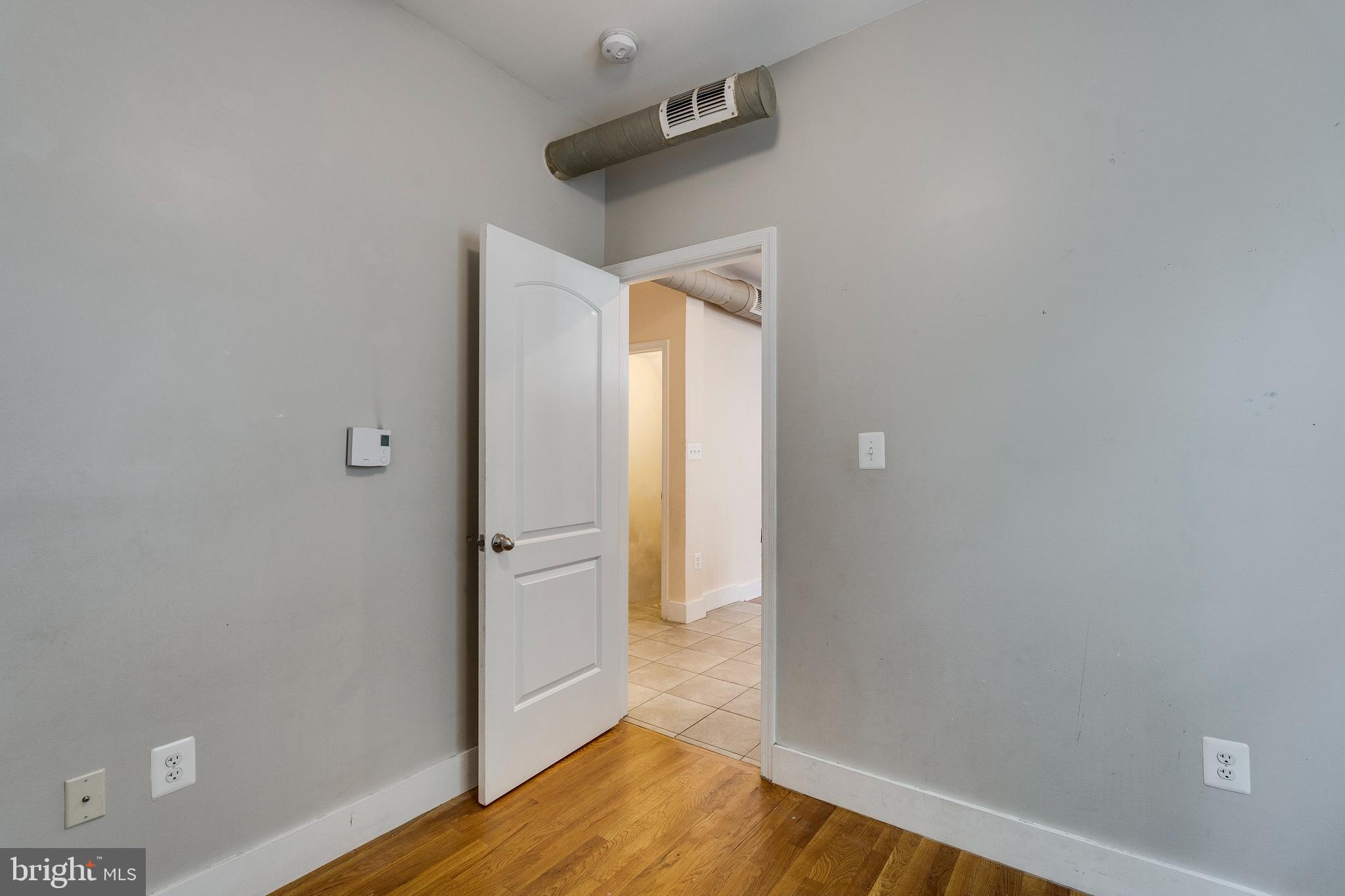 Real estate listing preview #24