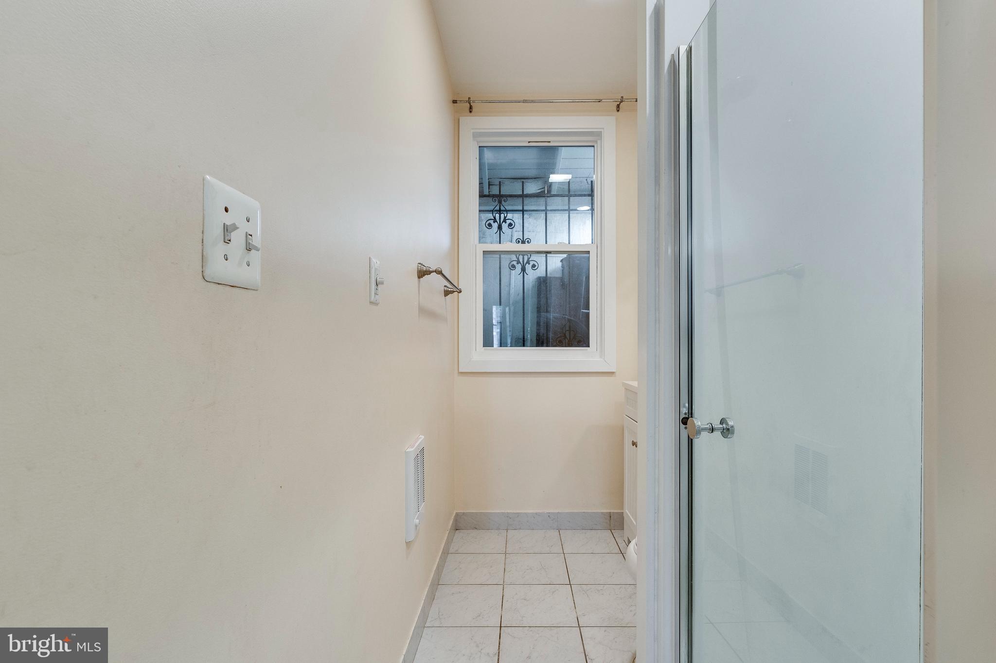 Real estate listing preview #25