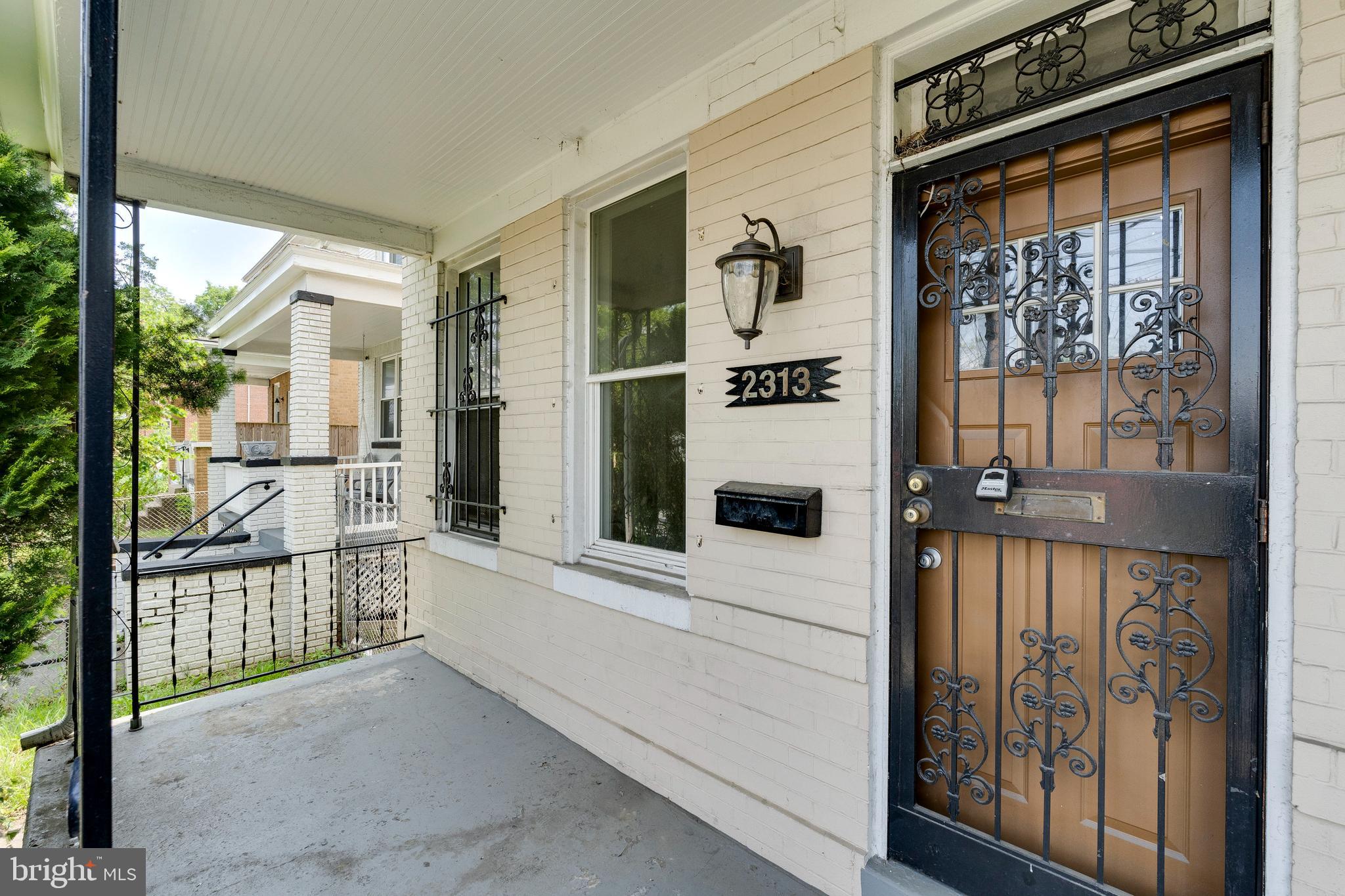 Real estate listing preview #3