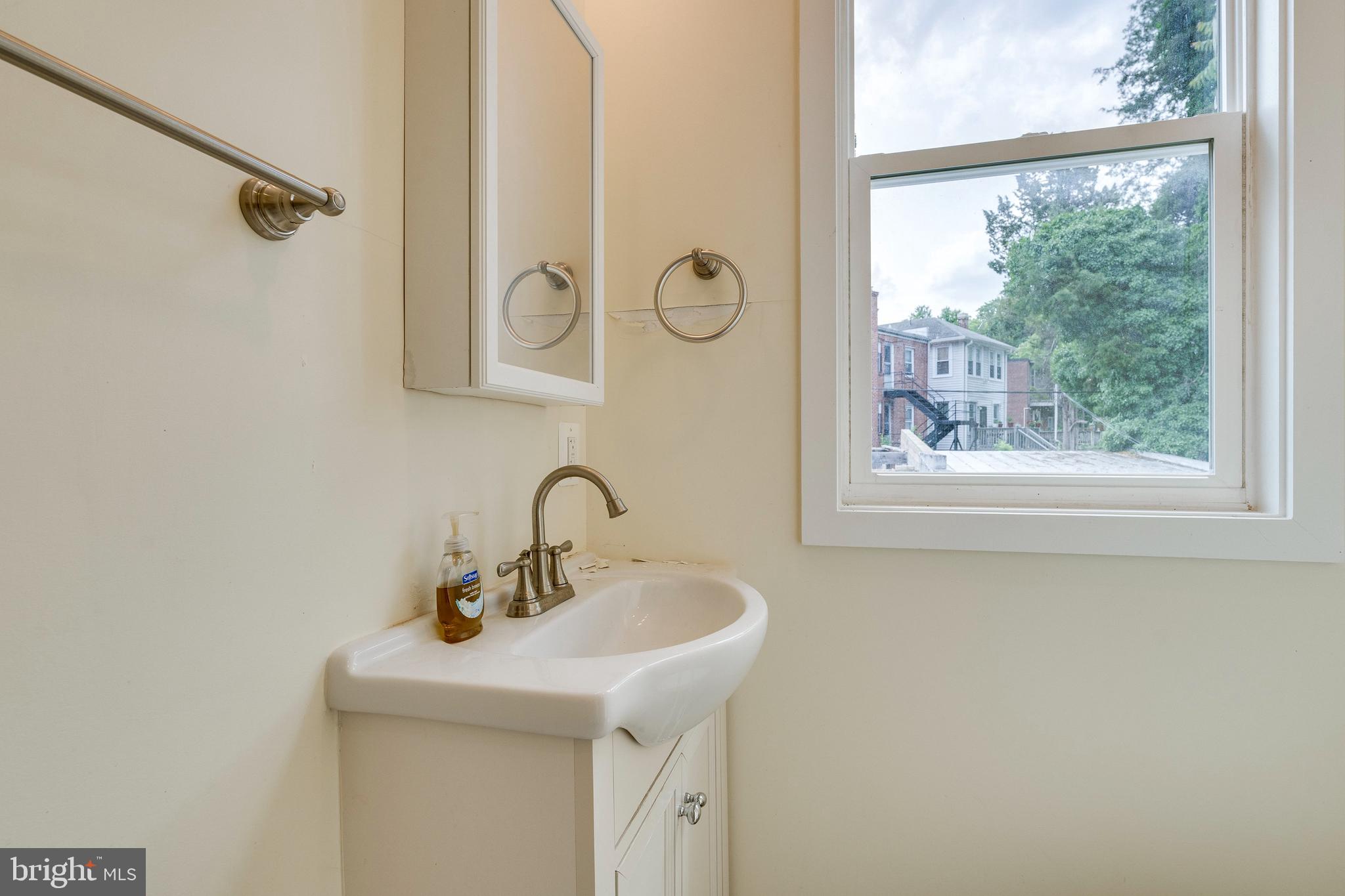 Real estate listing preview #37