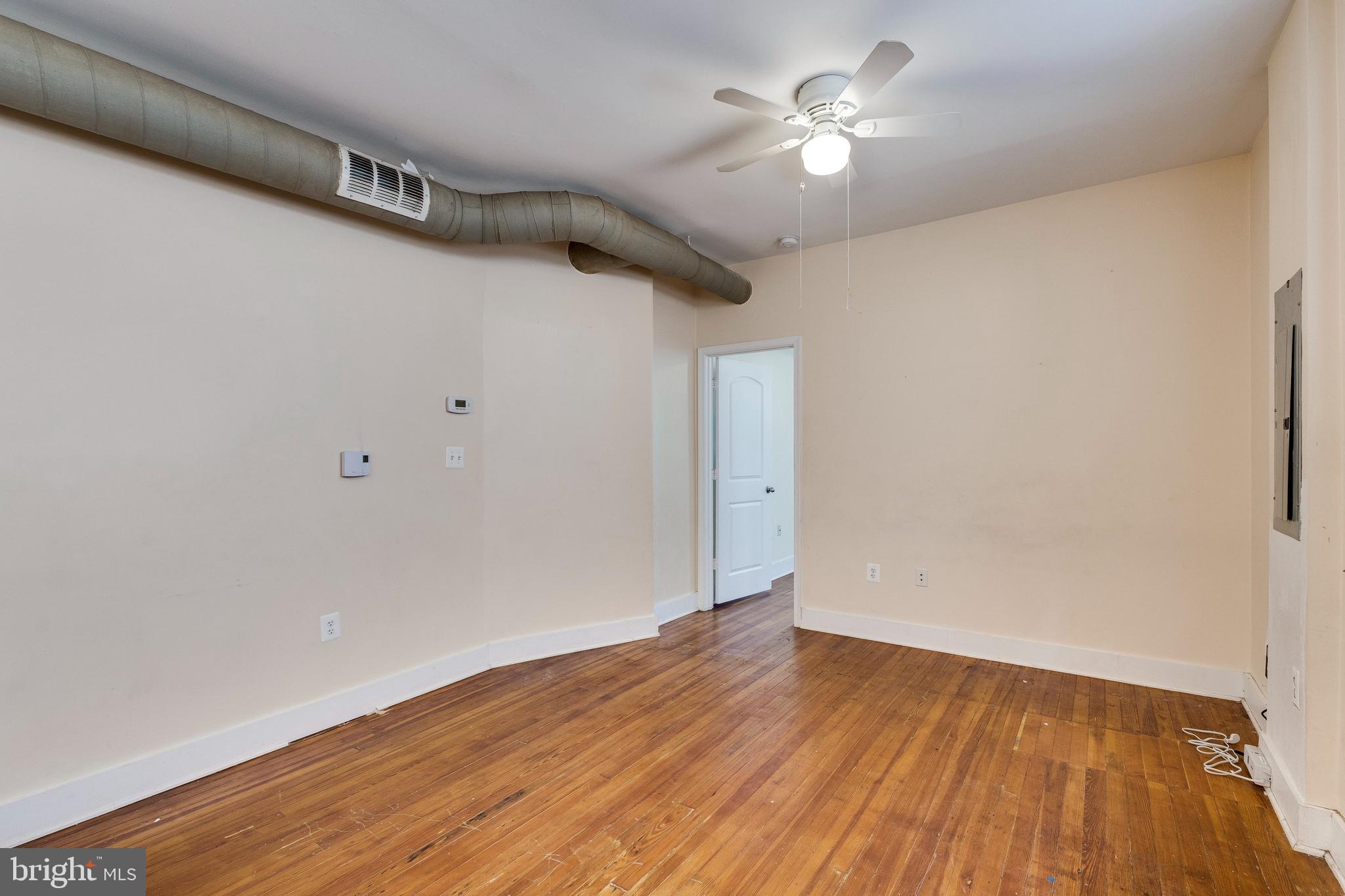 Real estate listing preview #18