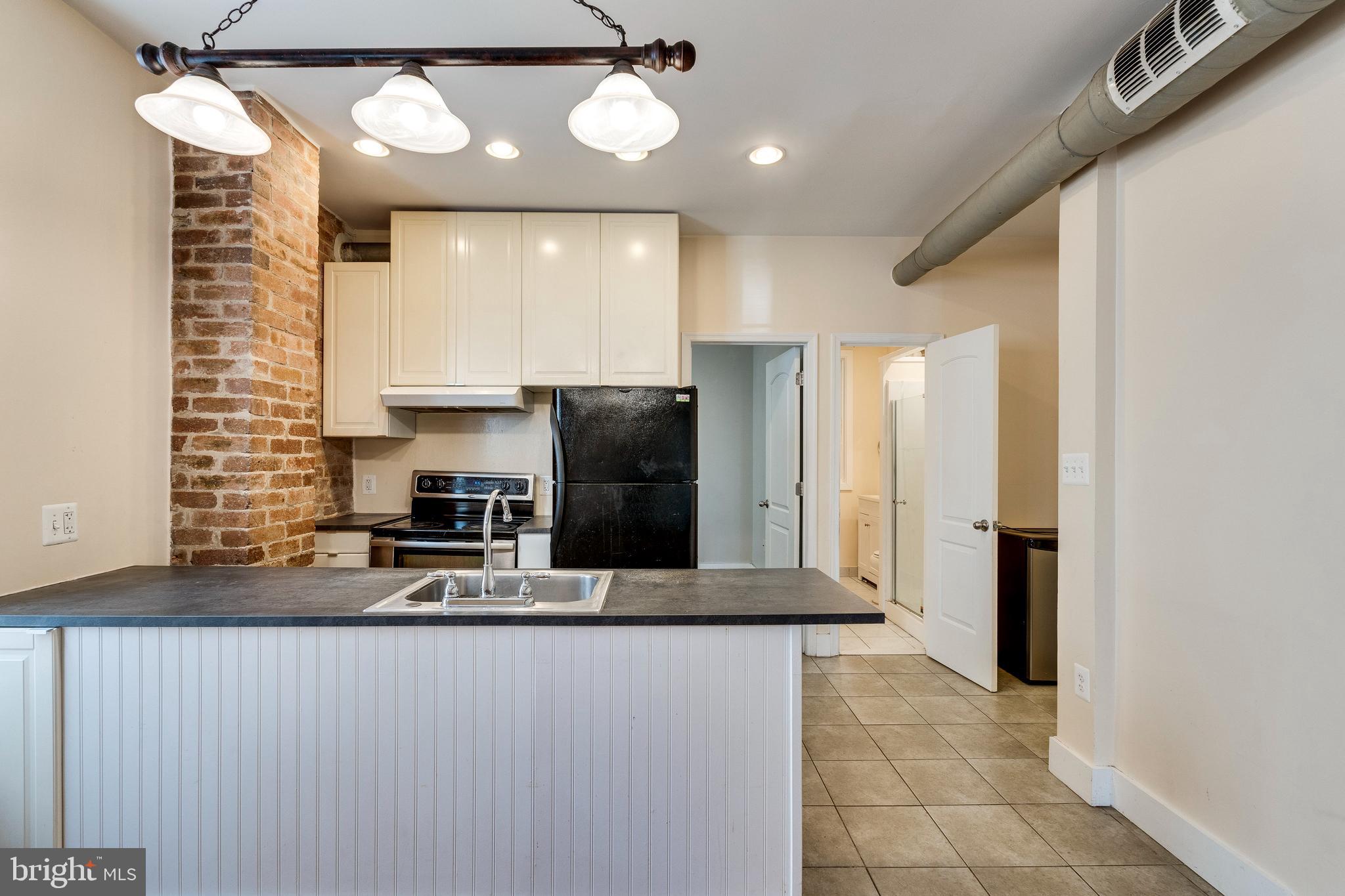 Real estate listing preview #10