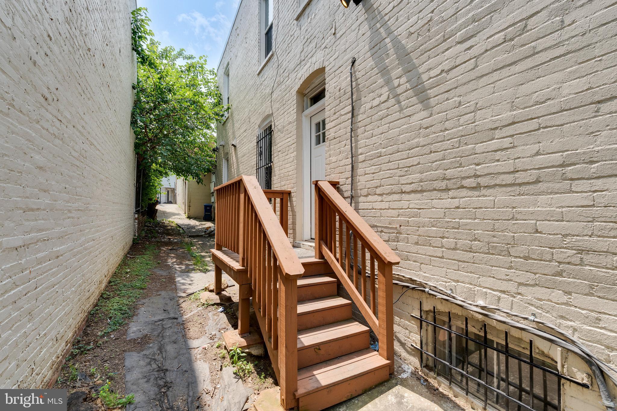 Real estate listing preview #5