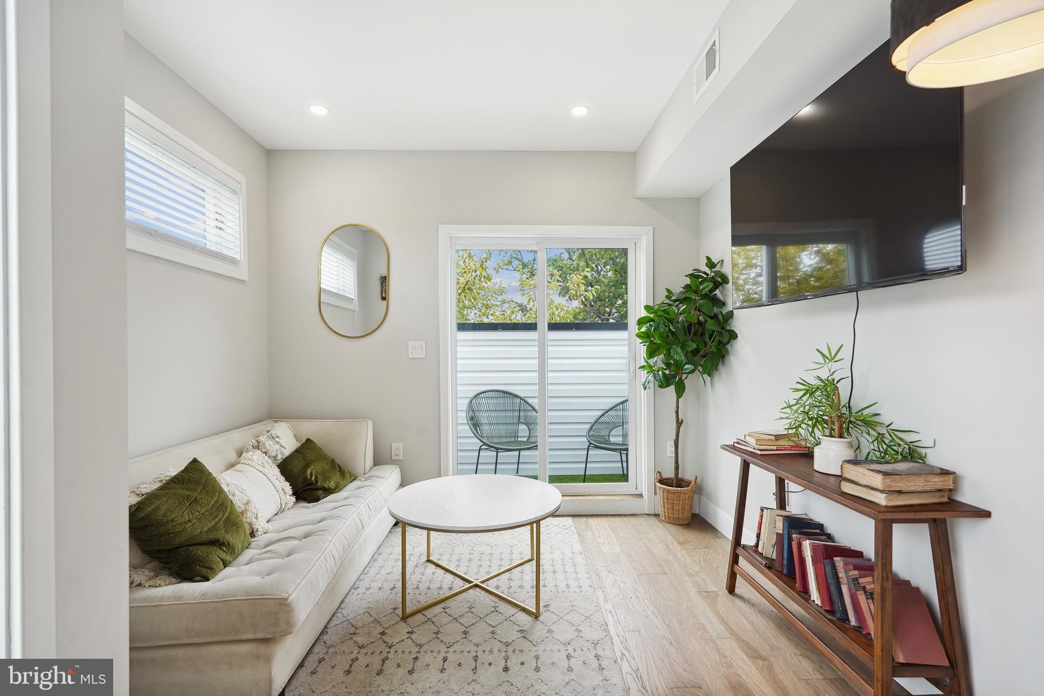 Real estate listing preview #10