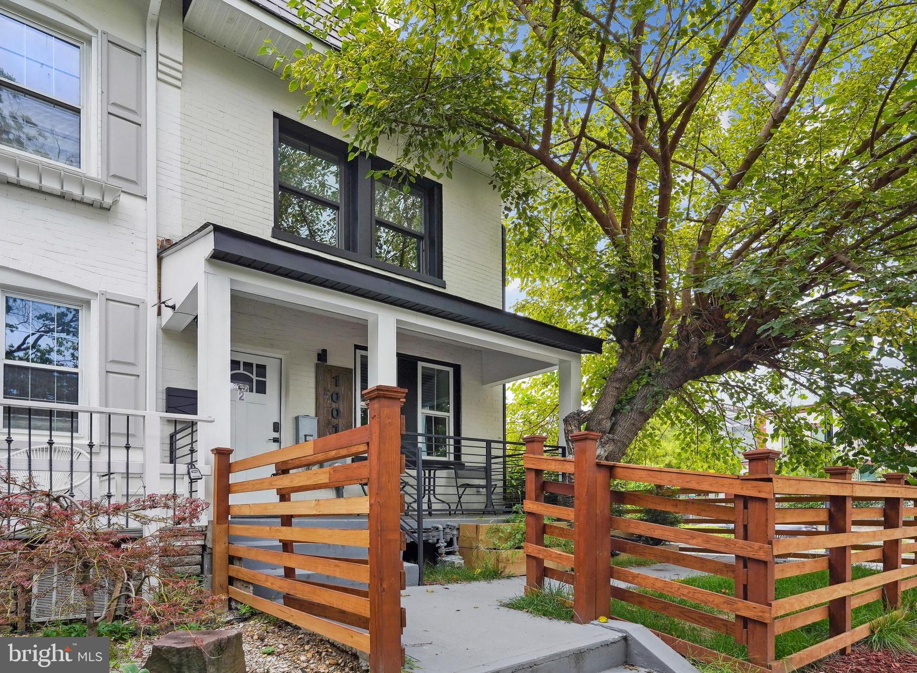 Real estate listing preview #1