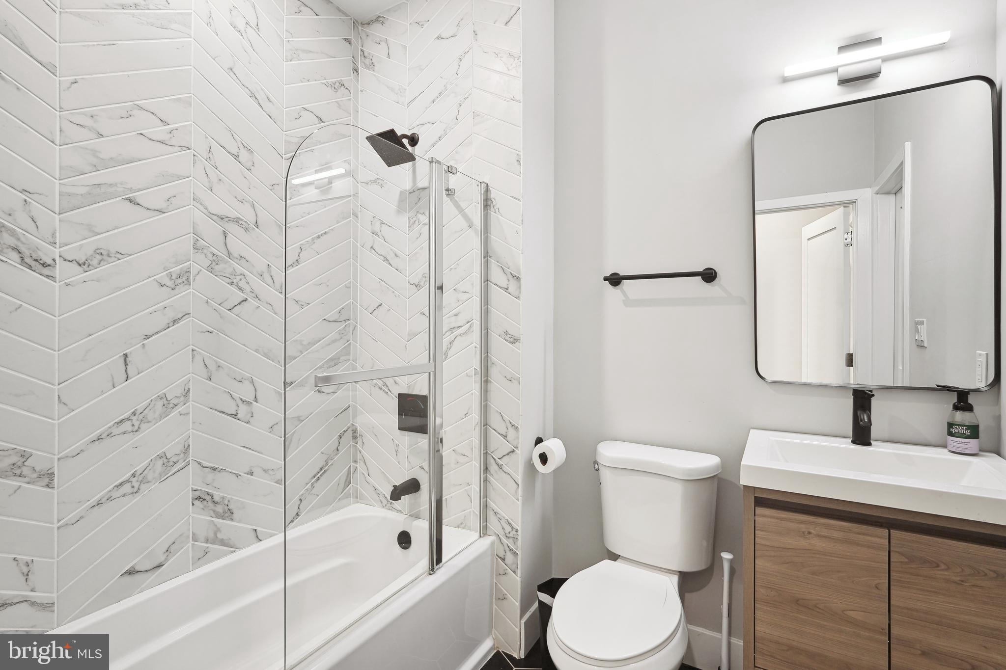 Real estate listing preview #24