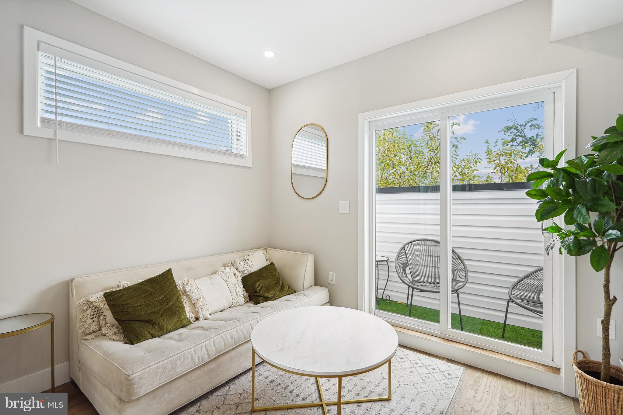 Real estate listing preview #11