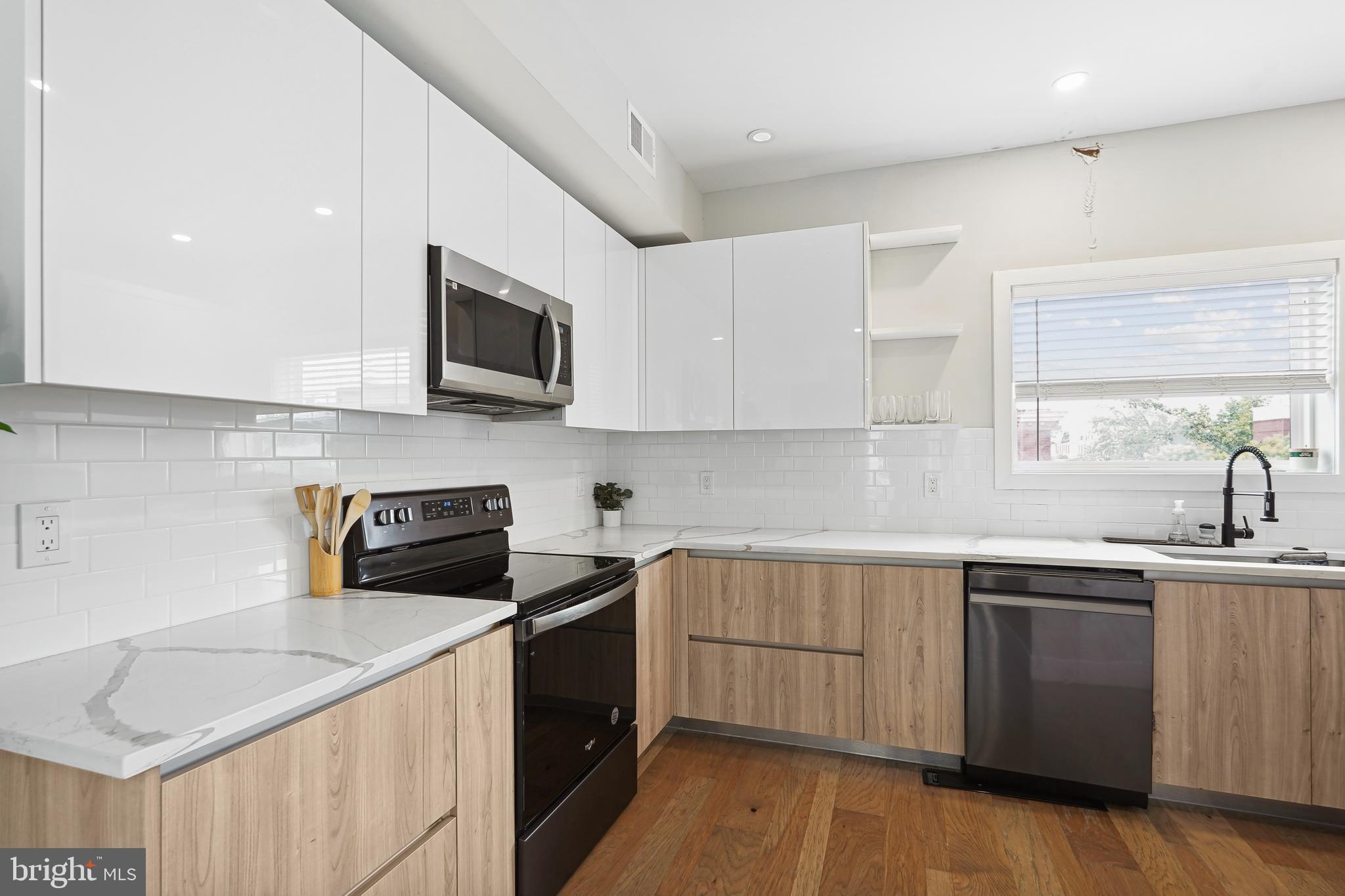 Real estate listing preview #5