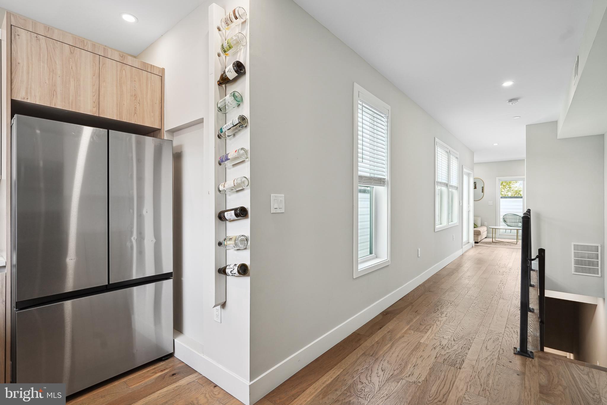 Real estate listing preview #9