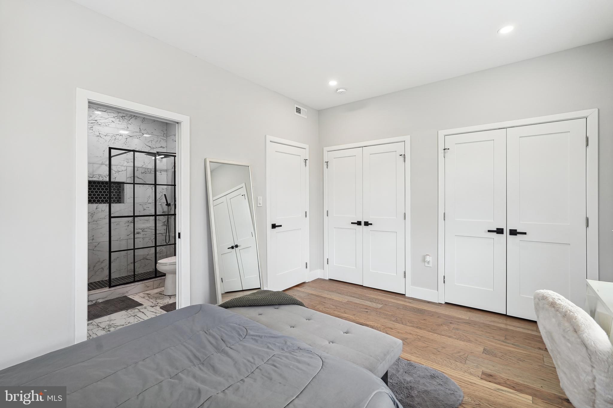 Real estate listing preview #18