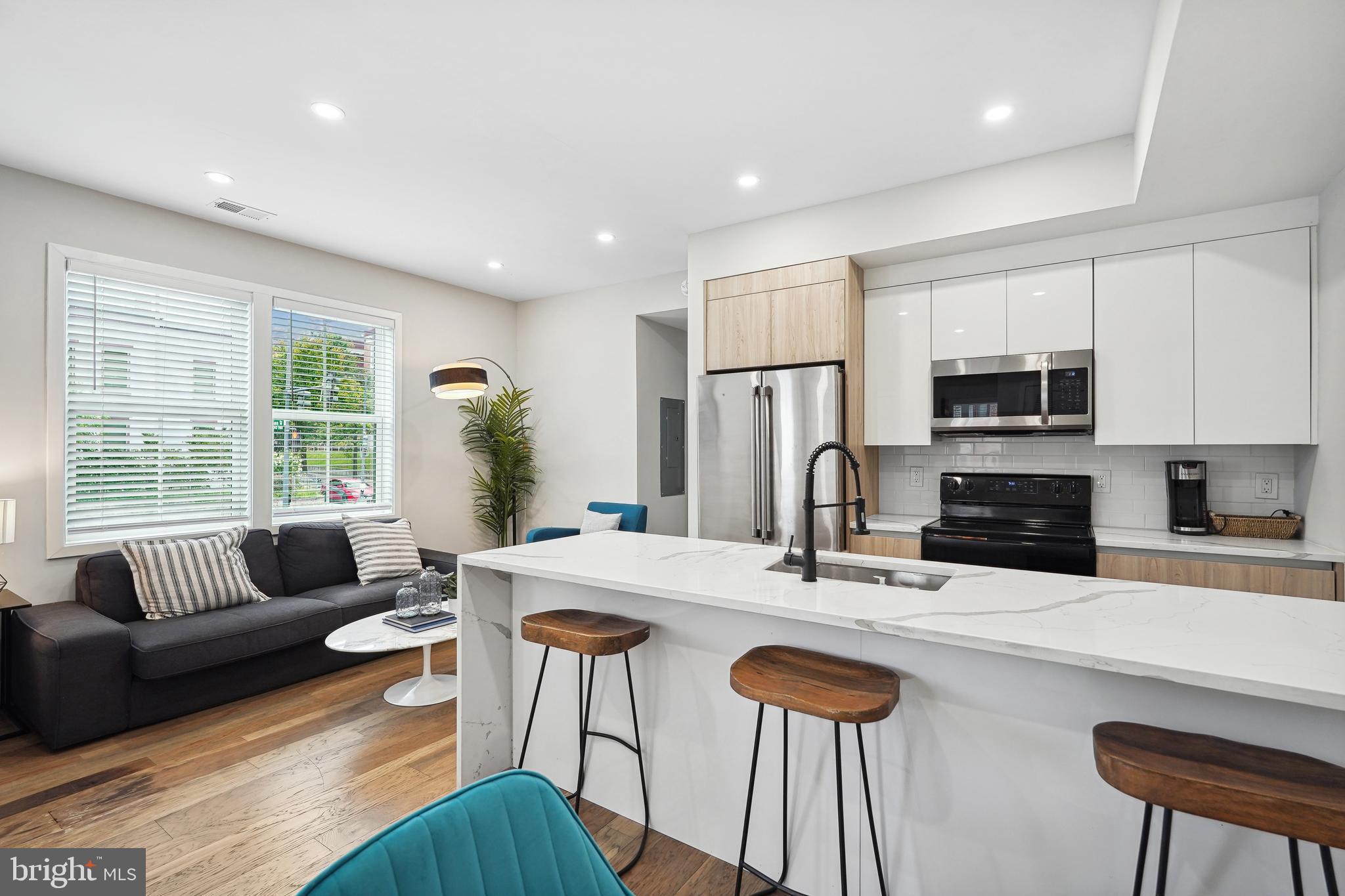 Real estate listing preview #25