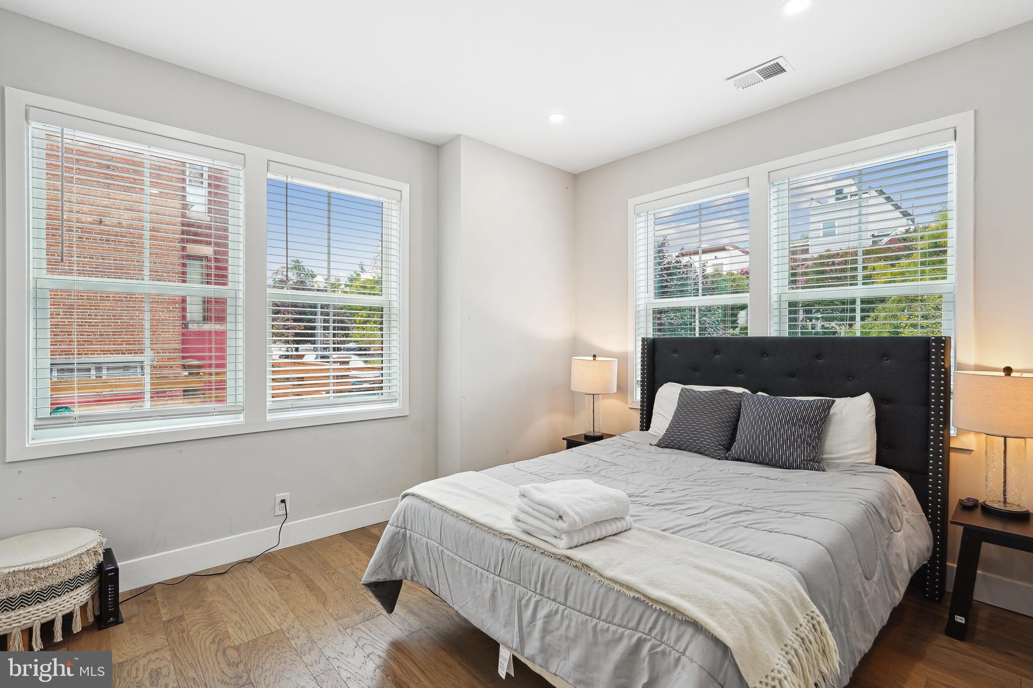 Real estate listing preview #34