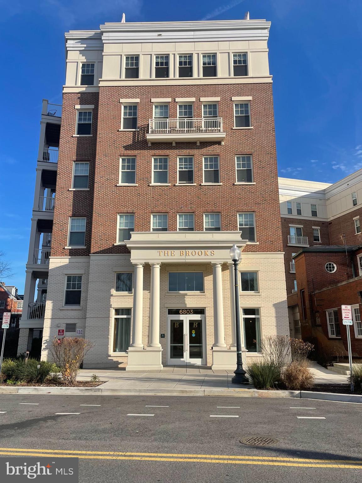 Real estate listing preview #1