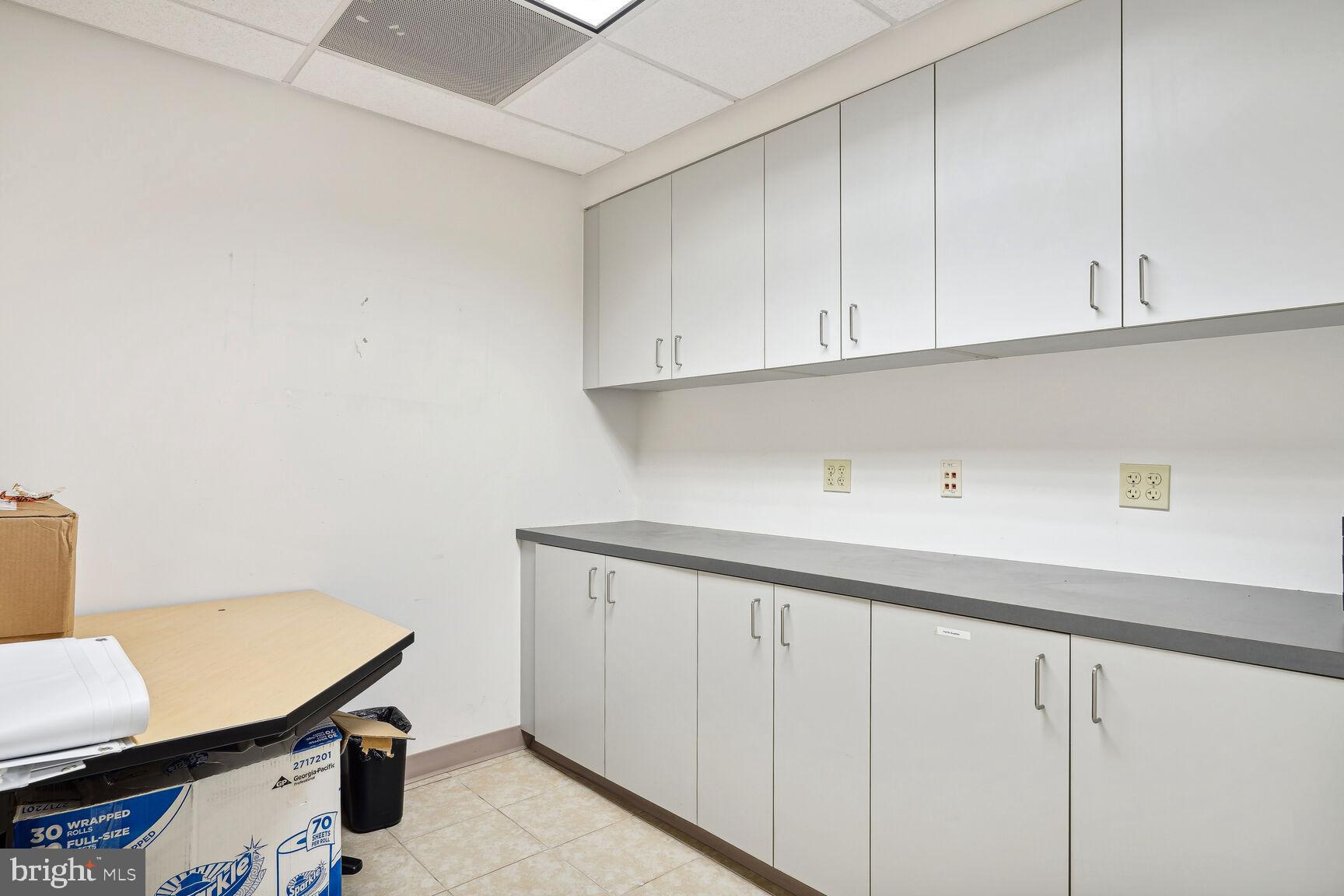 Real estate listing preview #14