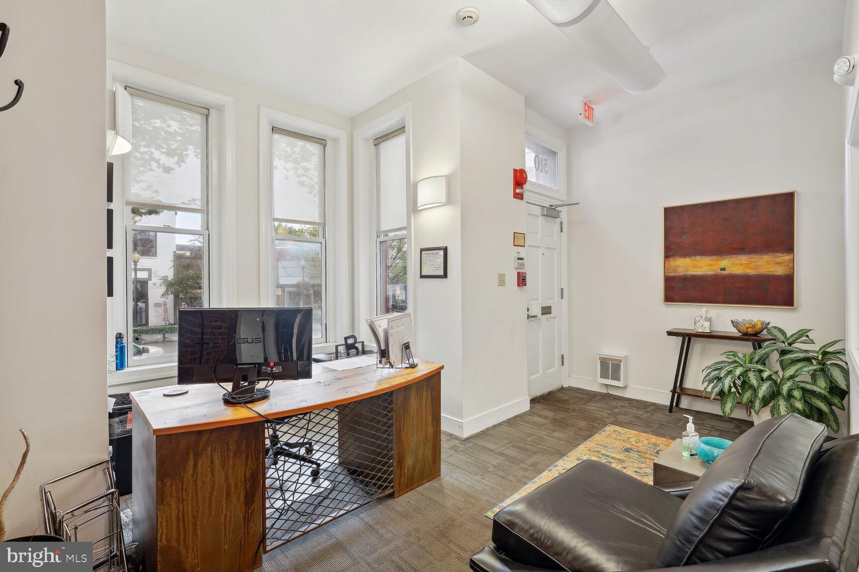 Real estate listing preview #6