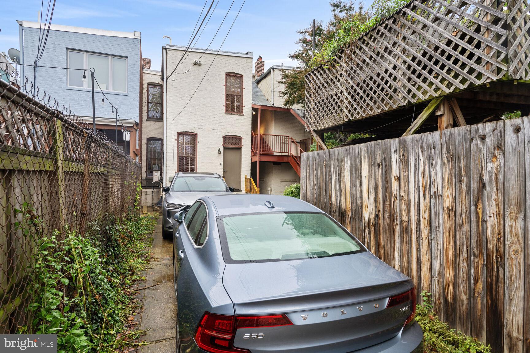 Real estate listing preview #32