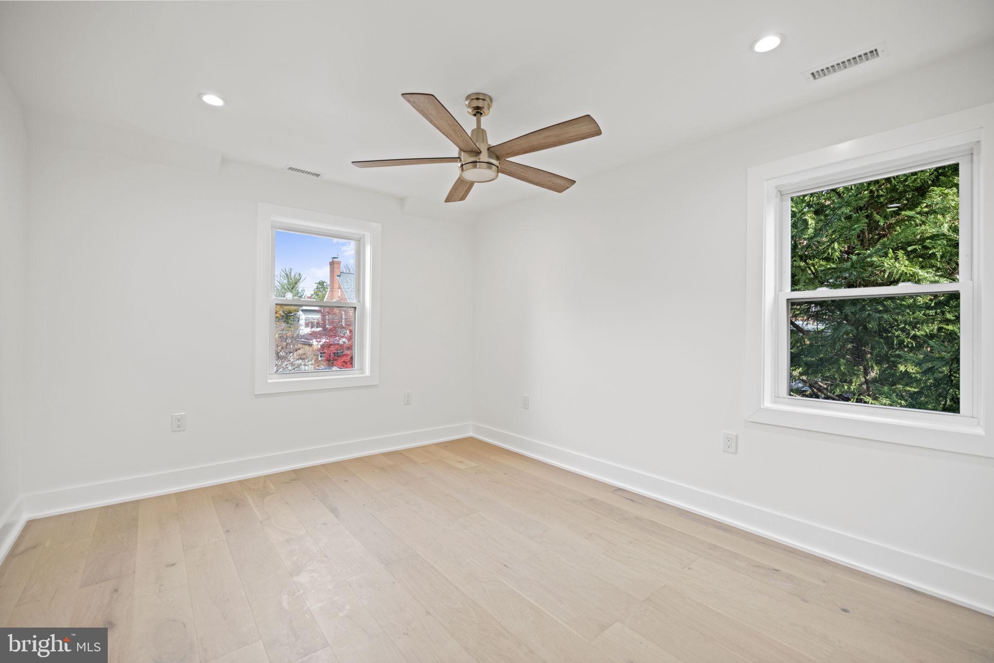 Real estate listing preview #31