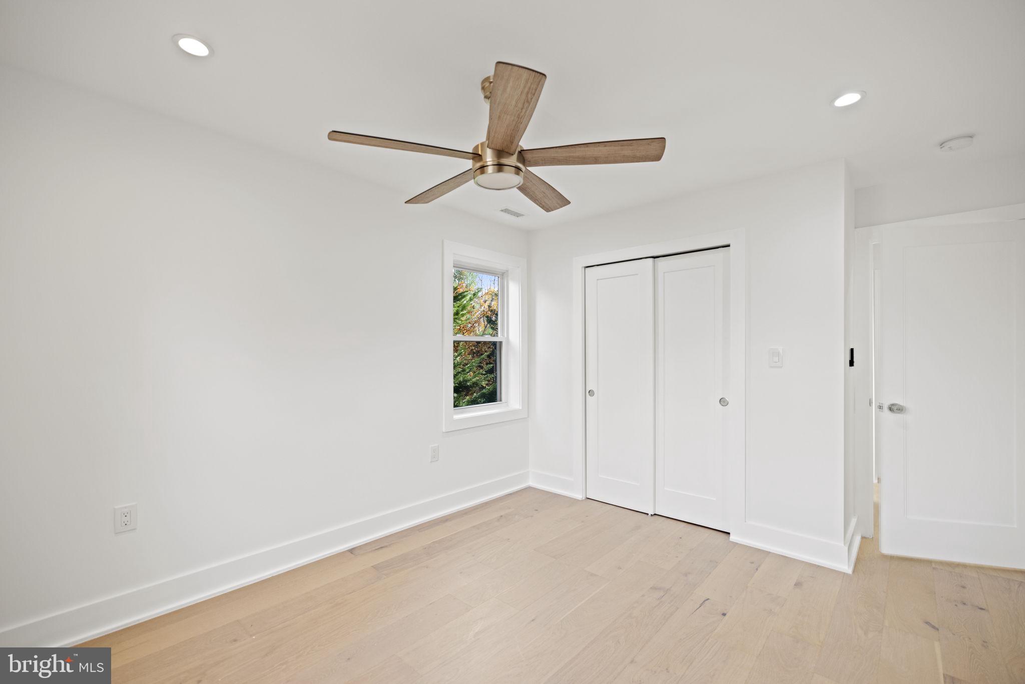 Real estate listing preview #33