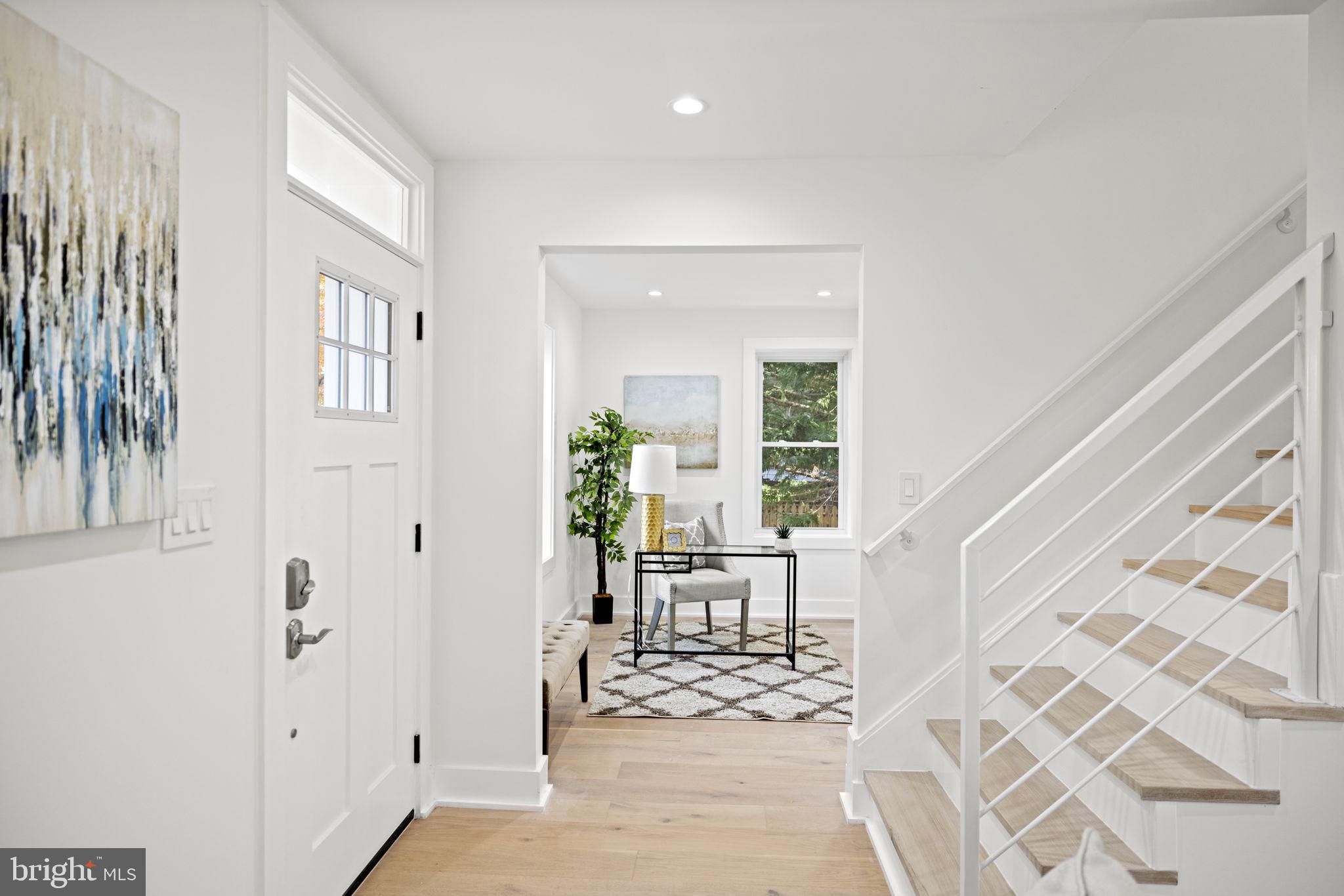 Real estate listing preview #16