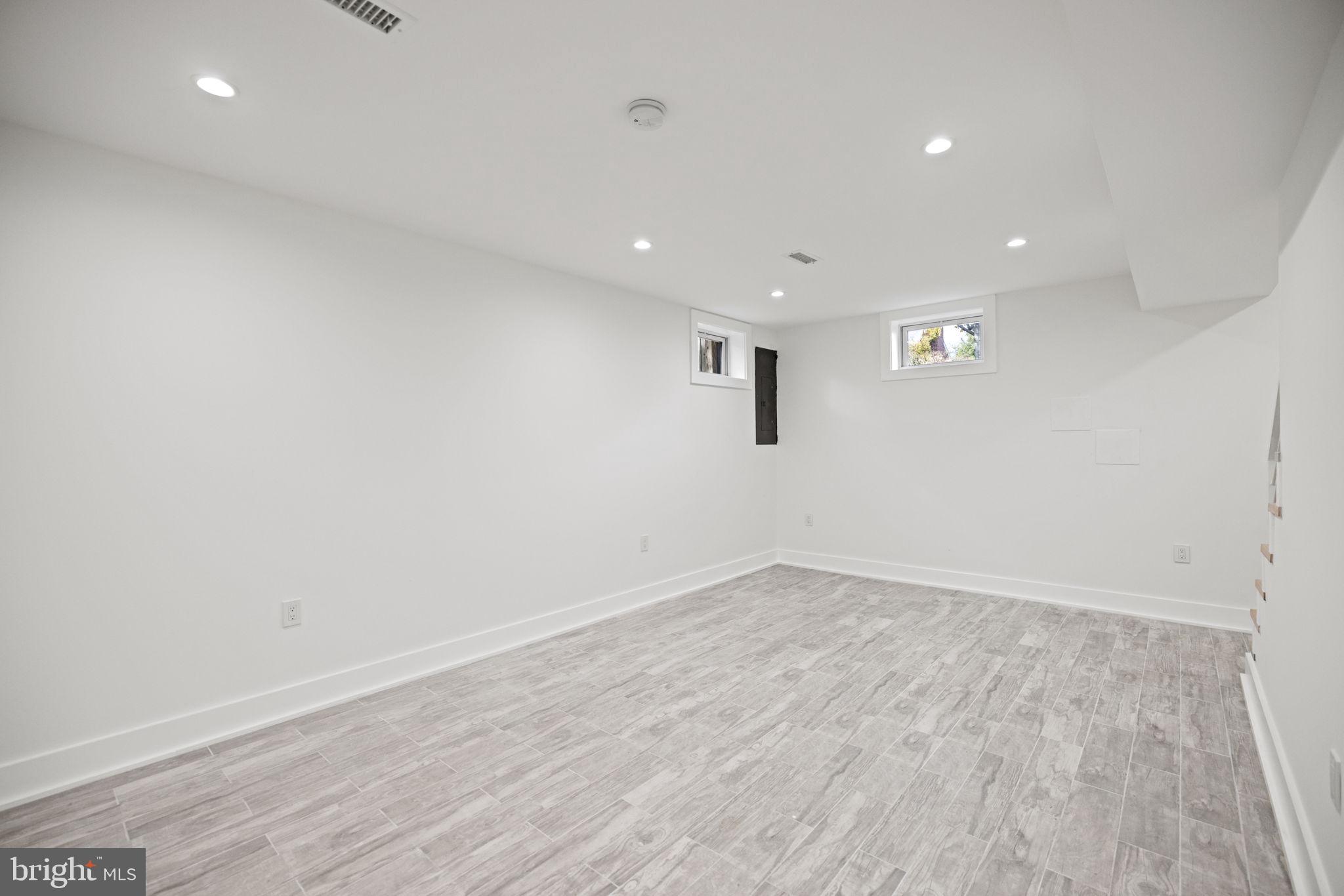 Real estate listing preview #42