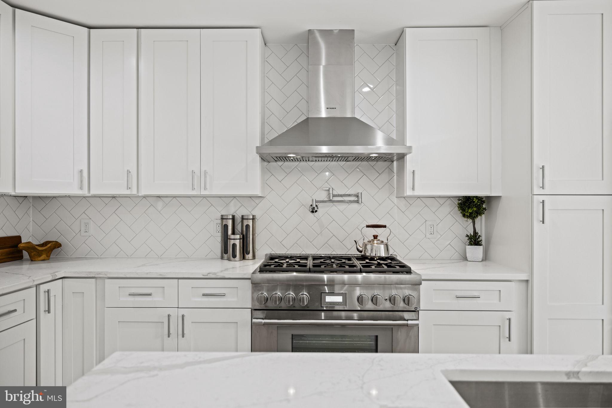 Real estate listing preview #13